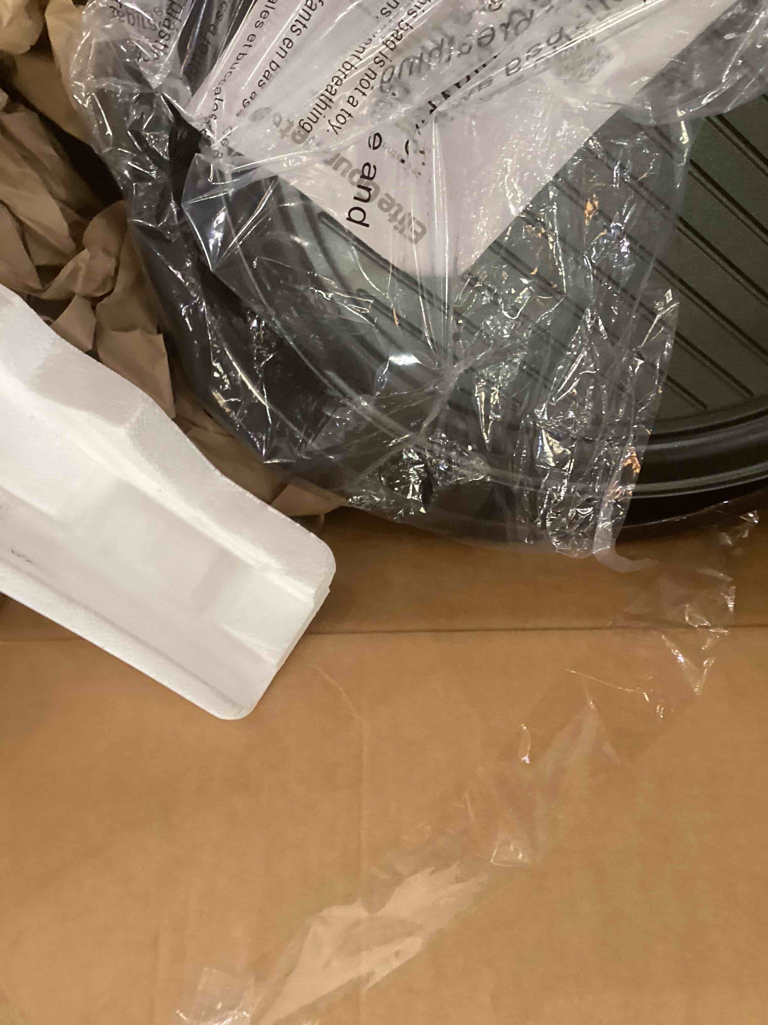 https://s3.amazonaws.com/lotting-images-prod/bidfta/PPE2558229_1753210376813.jpeg