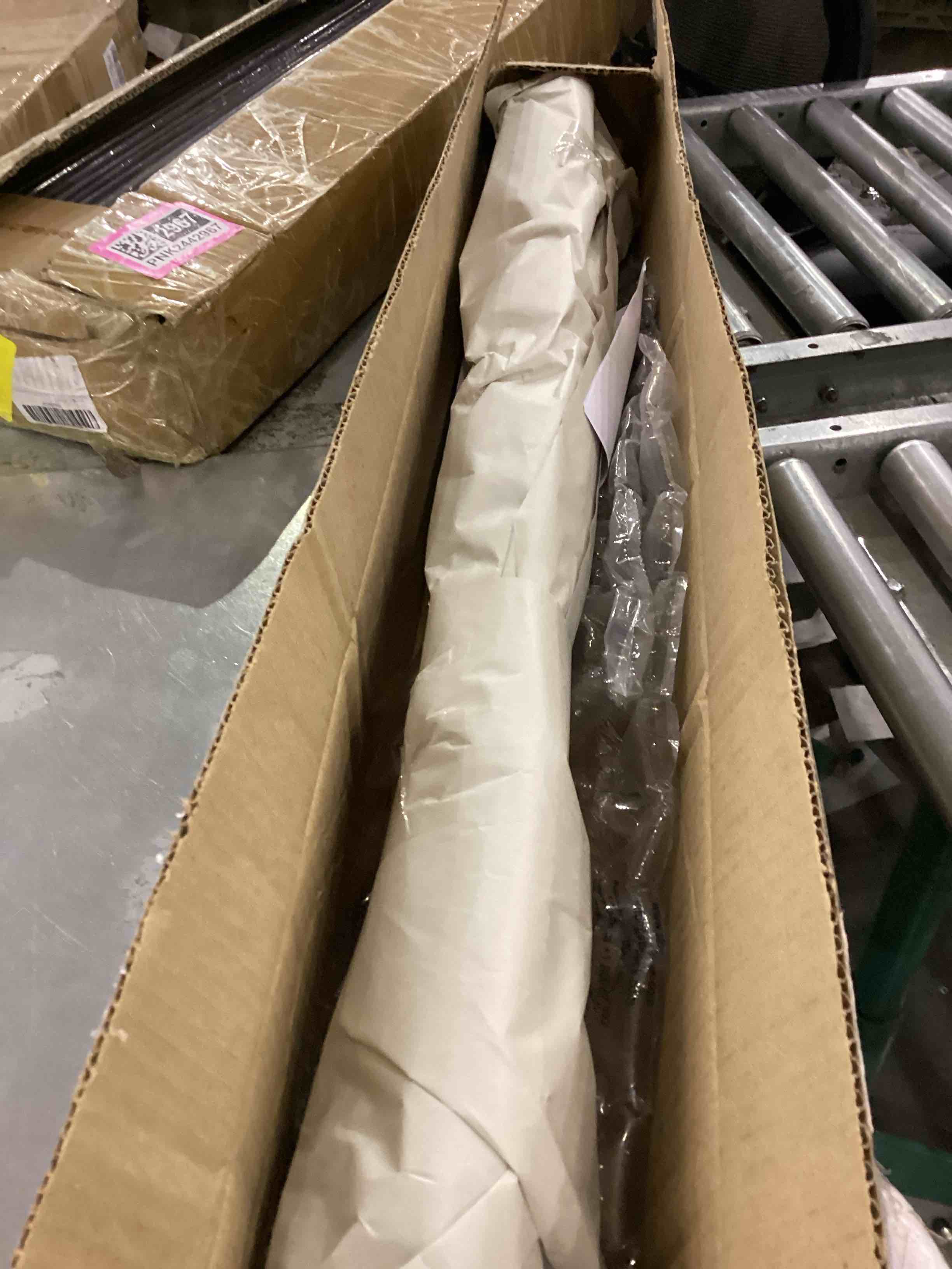 https://s3.amazonaws.com/lotting-images-prod/bidfta/PPE2558856_1753357880052.jpeg