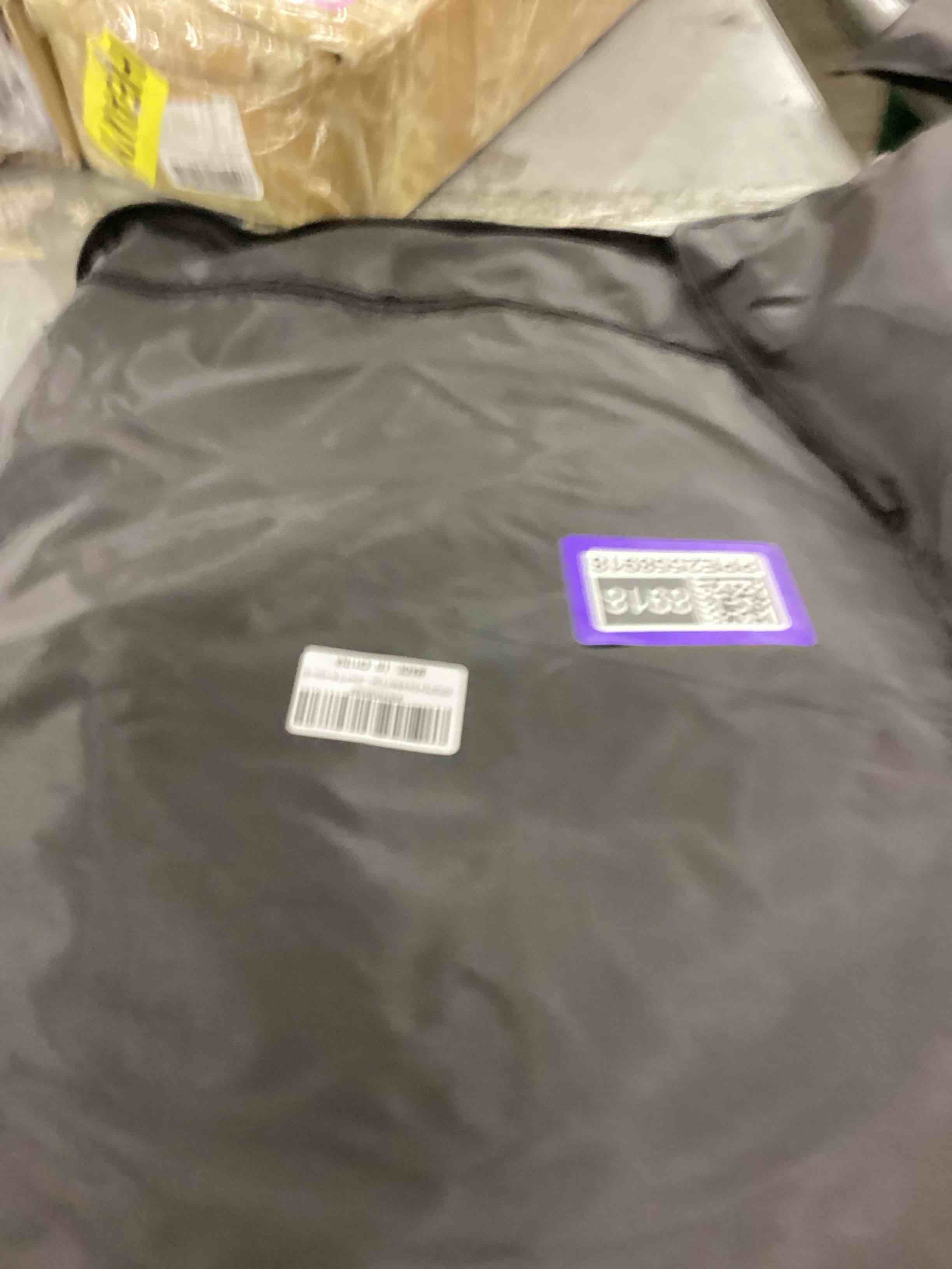 https://s3.amazonaws.com/lotting-images-prod/bidfta/PPE2558912_1753361015721.jpeg