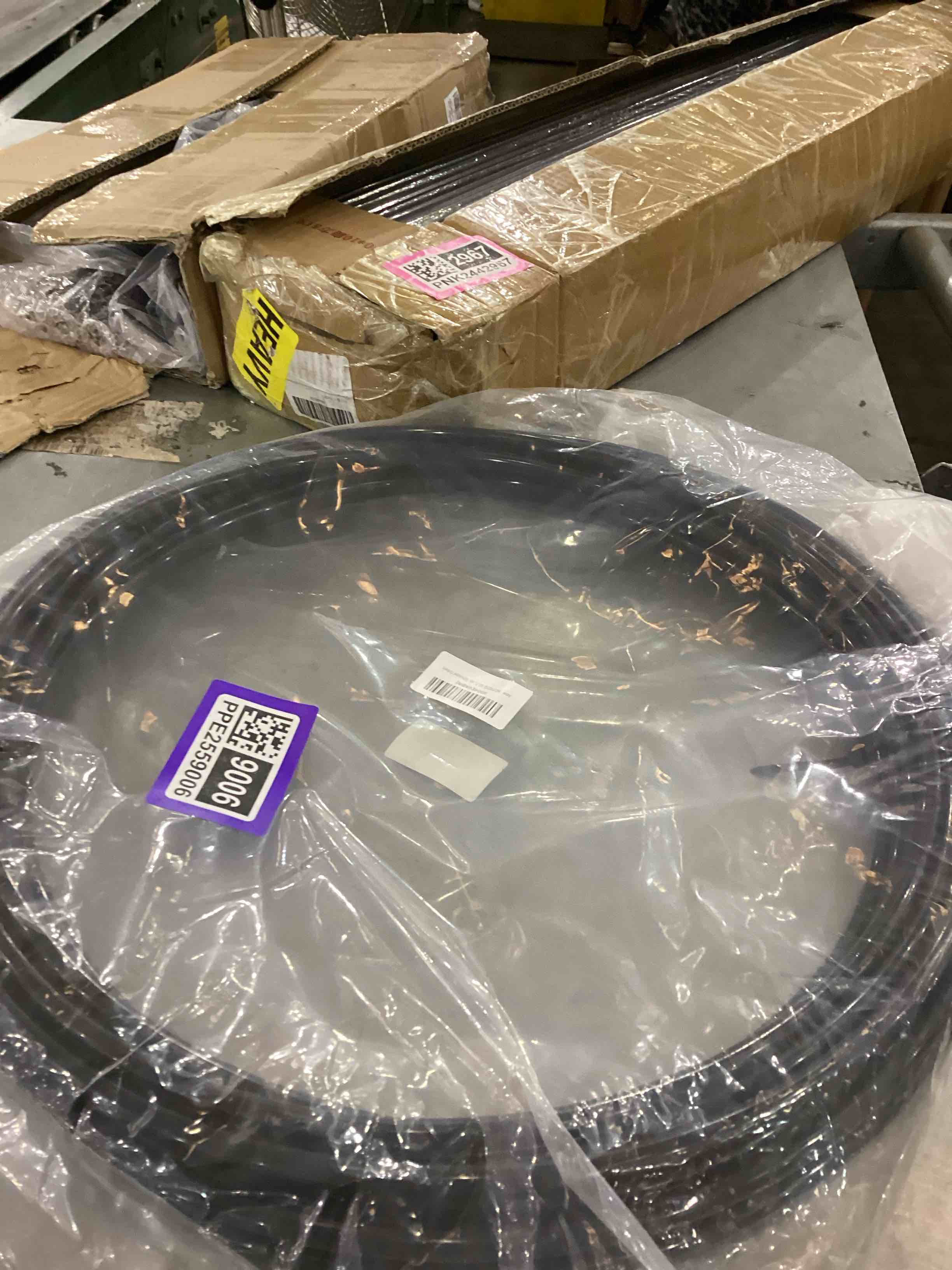 https://s3.amazonaws.com/lotting-images-prod/bidfta/PPE2559006_1753367637193.jpeg