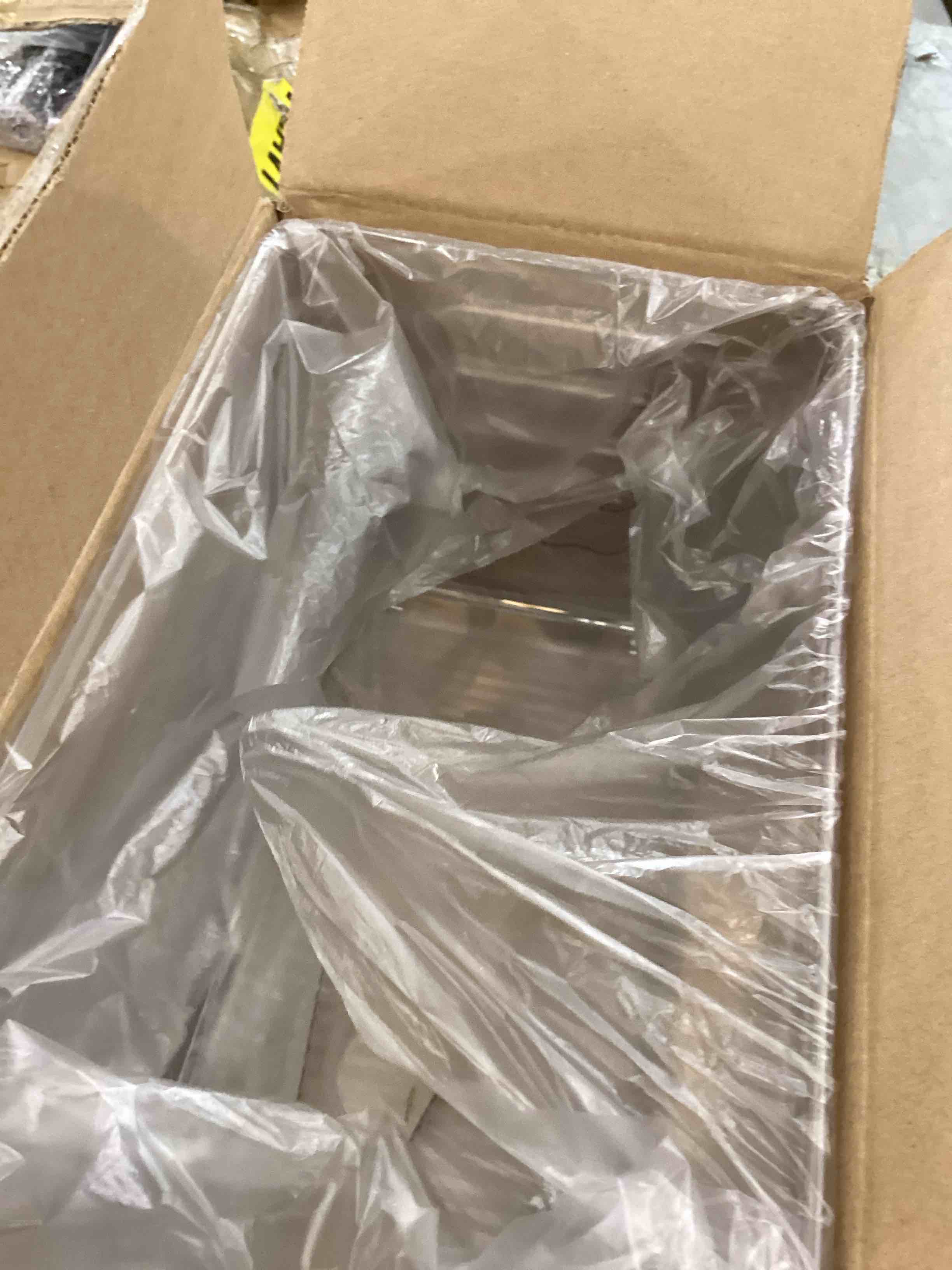 https://s3.amazonaws.com/lotting-images-prod/bidfta/PPE2559171_1753375956071.jpeg