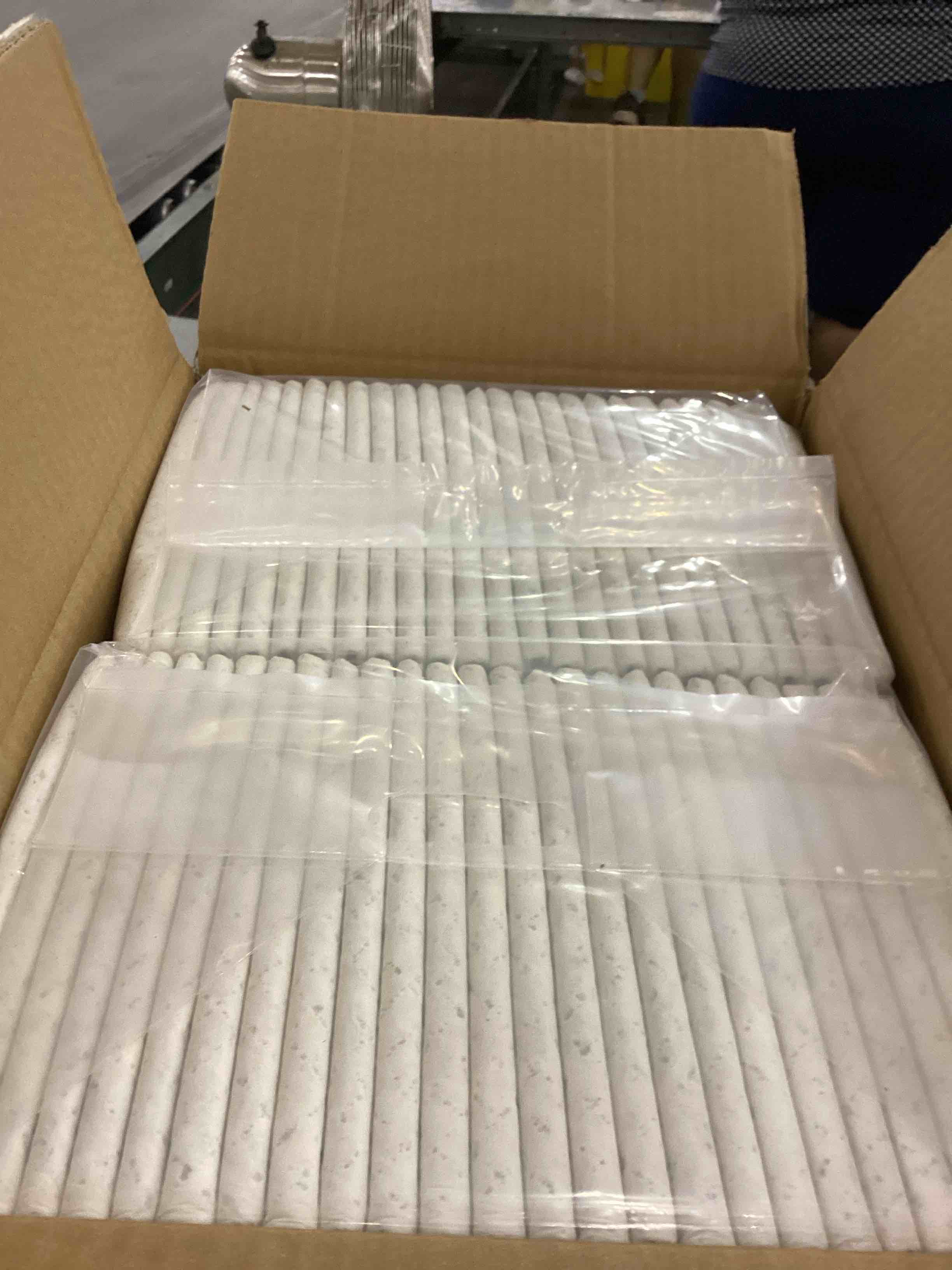 https://s3.amazonaws.com/lotting-images-prod/bidfta/PPE2559463_1753446562590.jpeg