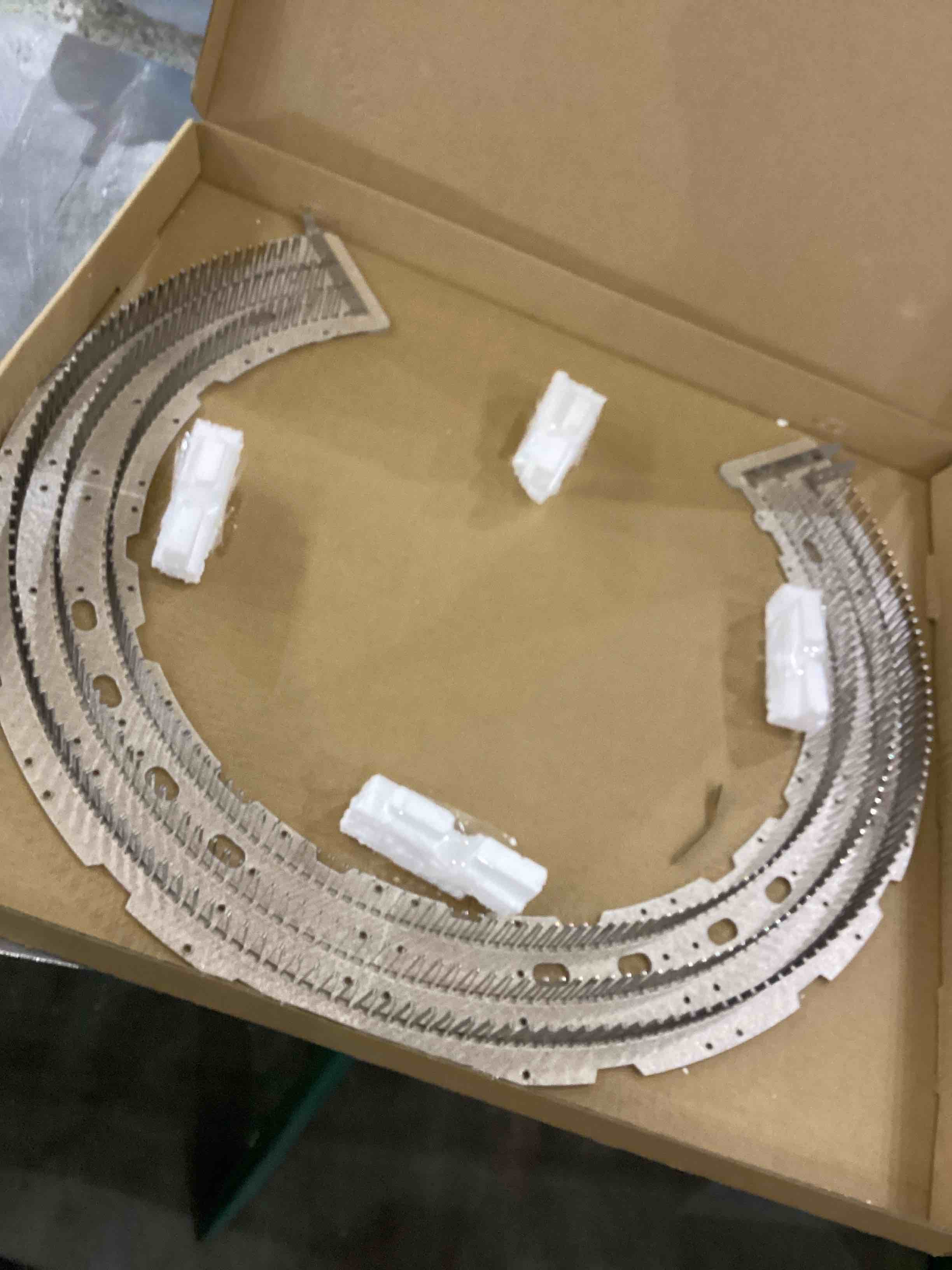 https://s3.amazonaws.com/lotting-images-prod/bidfta/PPE2559560_1753449045625.jpeg
