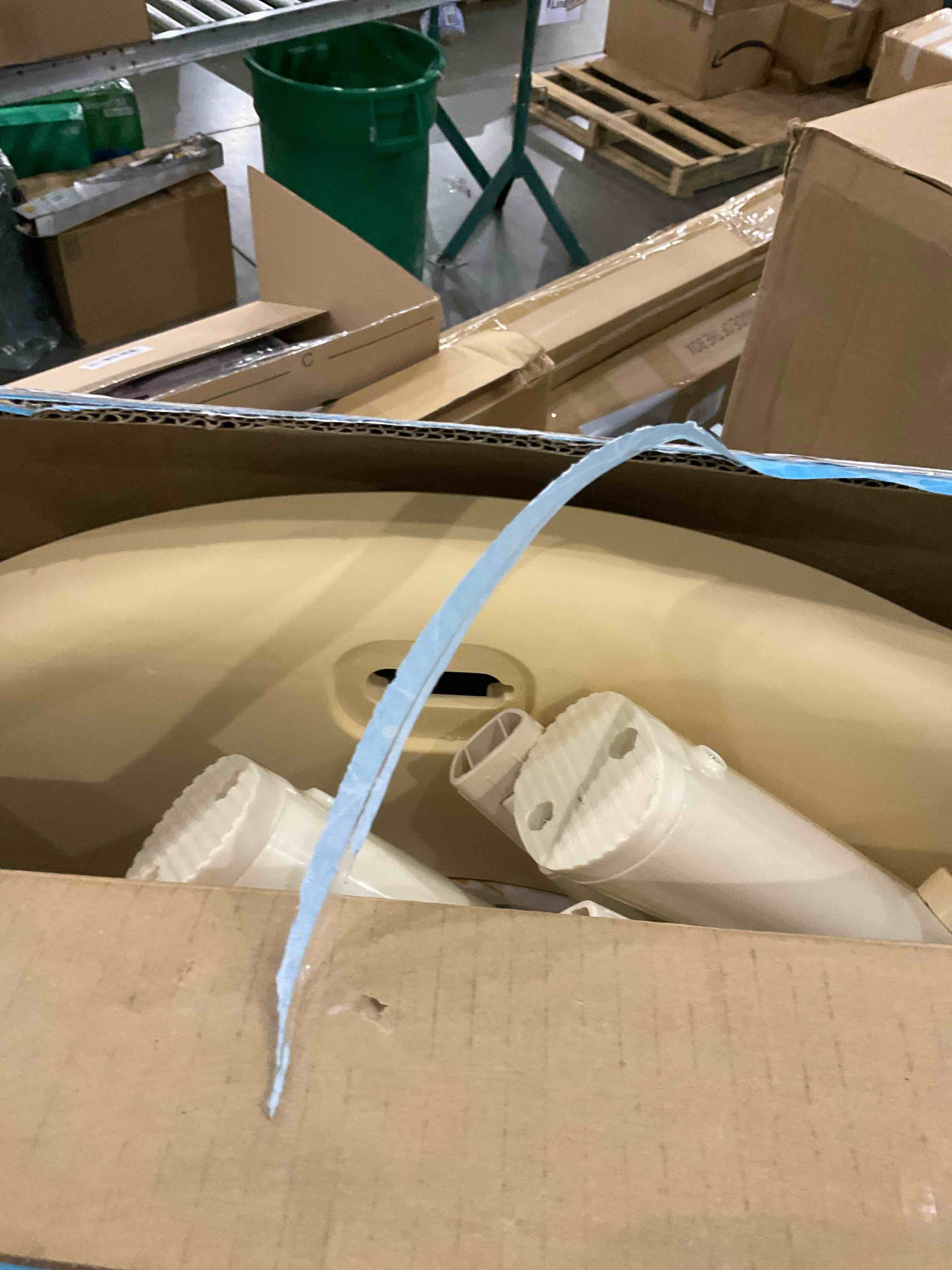 https://s3.amazonaws.com/lotting-images-prod/bidfta/PPE2564010_1744802602037.jpeg