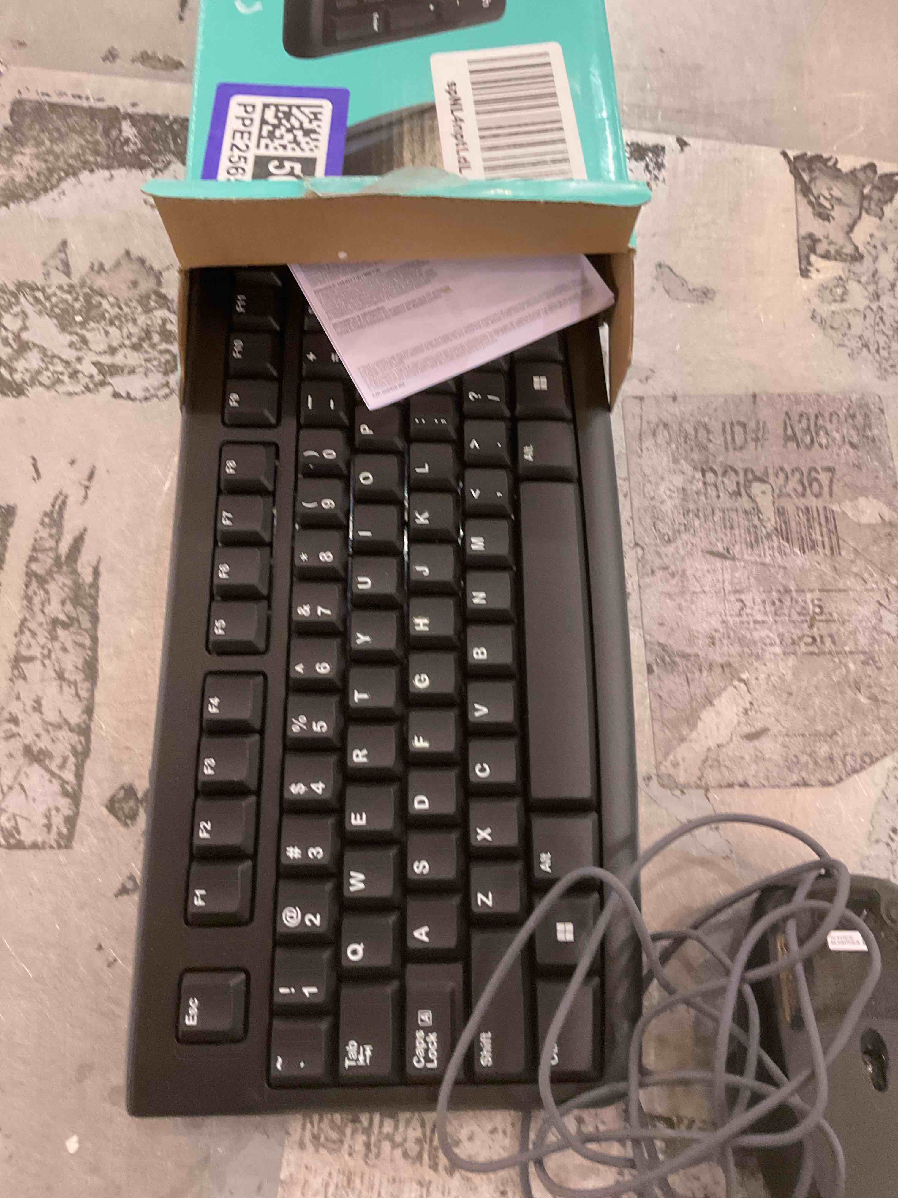 https://s3.amazonaws.com/lotting-images-prod/bidfta/PPE2565087_1744815146971.jpeg