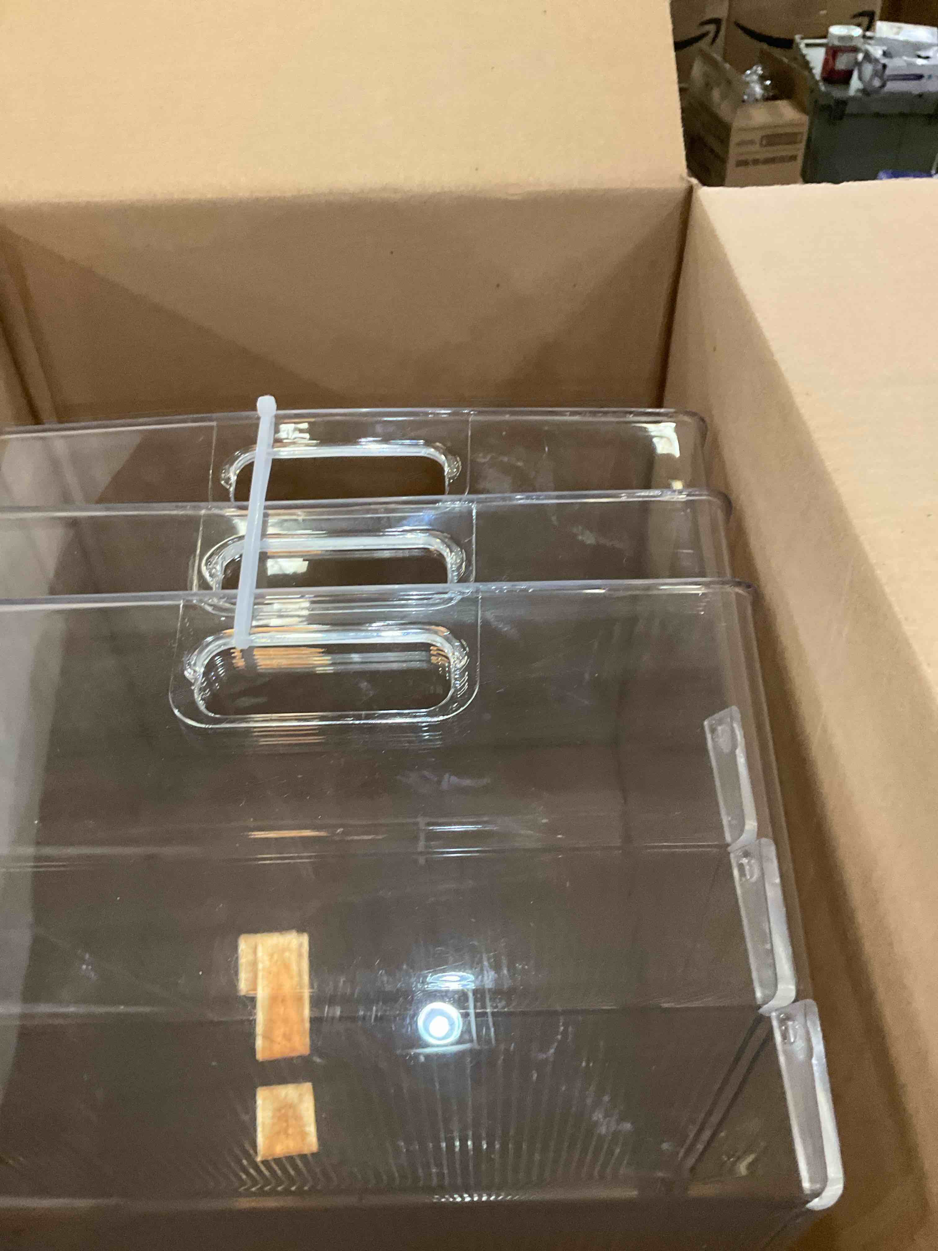 https://s3.amazonaws.com/lotting-images-prod/bidfta/PPE2565341_1744822422264.jpeg