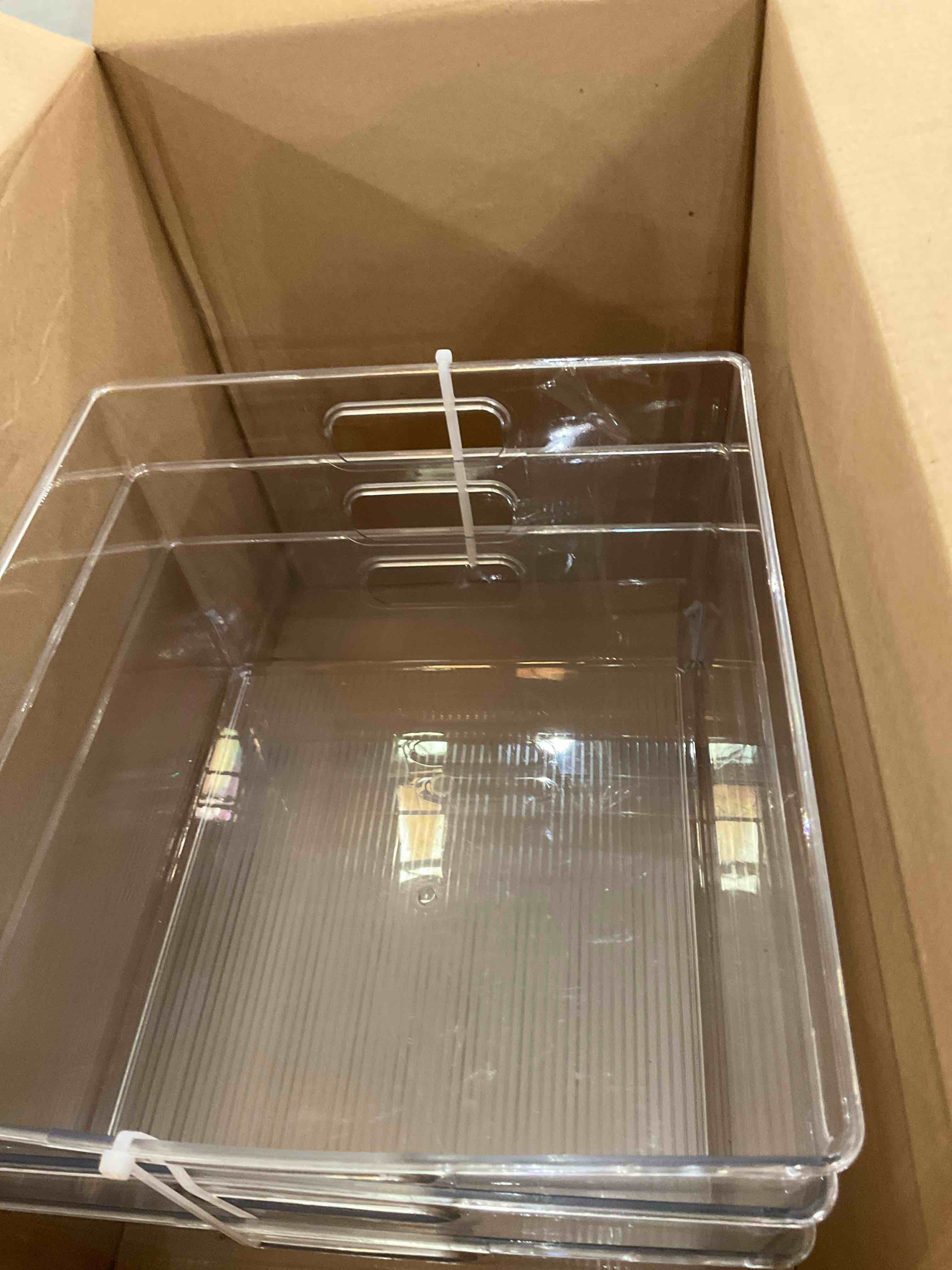 https://s3.amazonaws.com/lotting-images-prod/bidfta/PPE2565341_1744822427417.jpeg