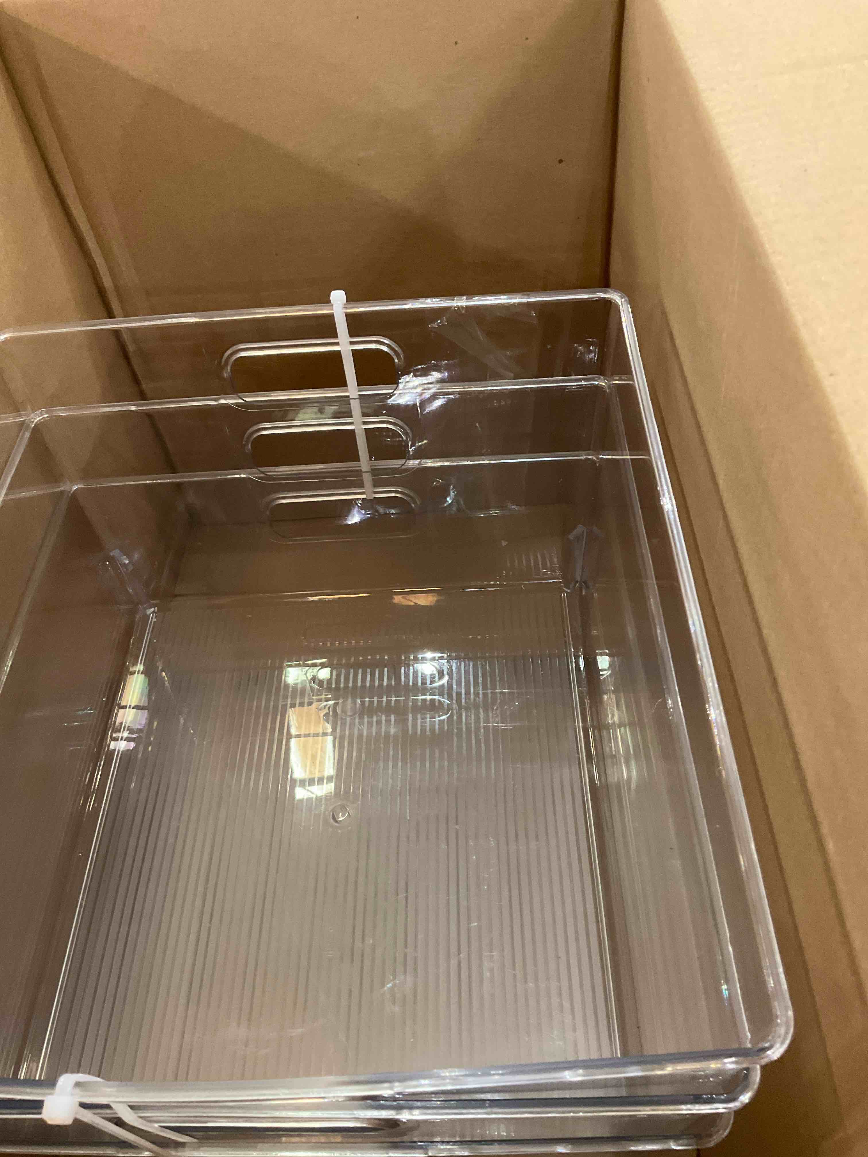 https://s3.amazonaws.com/lotting-images-prod/bidfta/PPE2565341_1744822429005.jpeg