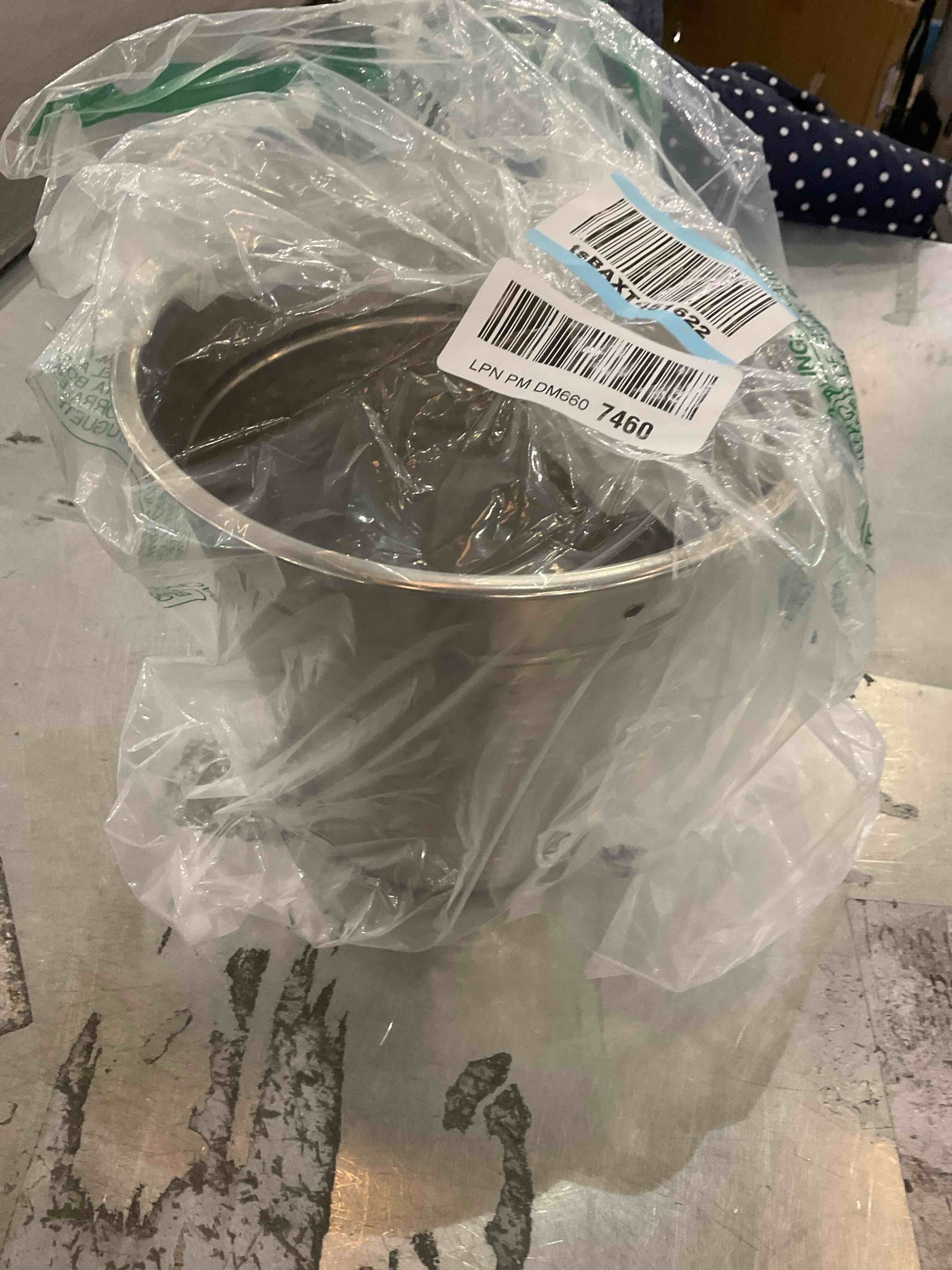 https://s3.amazonaws.com/lotting-images-prod/bidfta/PPE2565458_1744825269635.jpeg