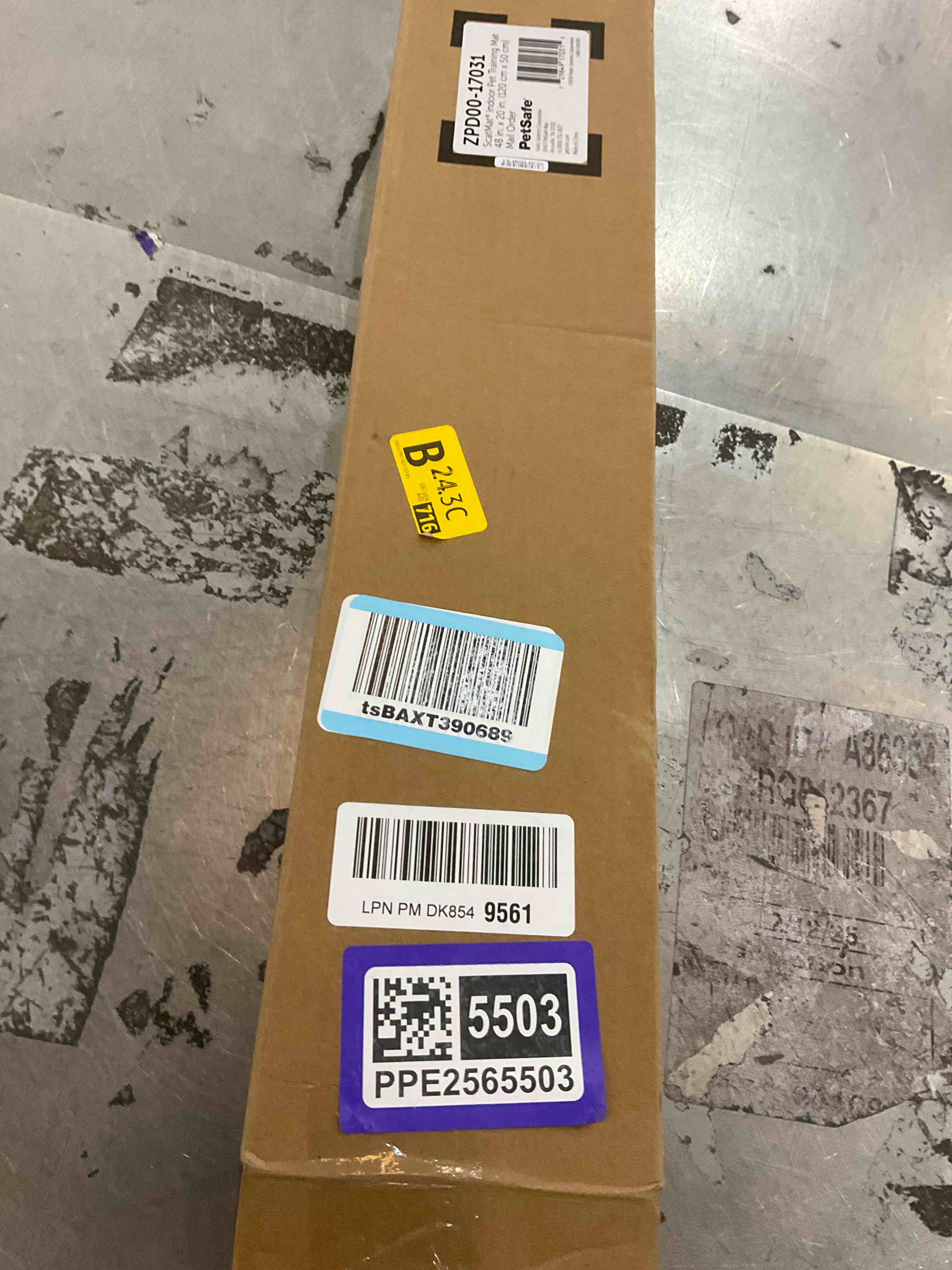 https://s3.amazonaws.com/lotting-images-prod/bidfta/PPE2565503_1744825544899.jpeg