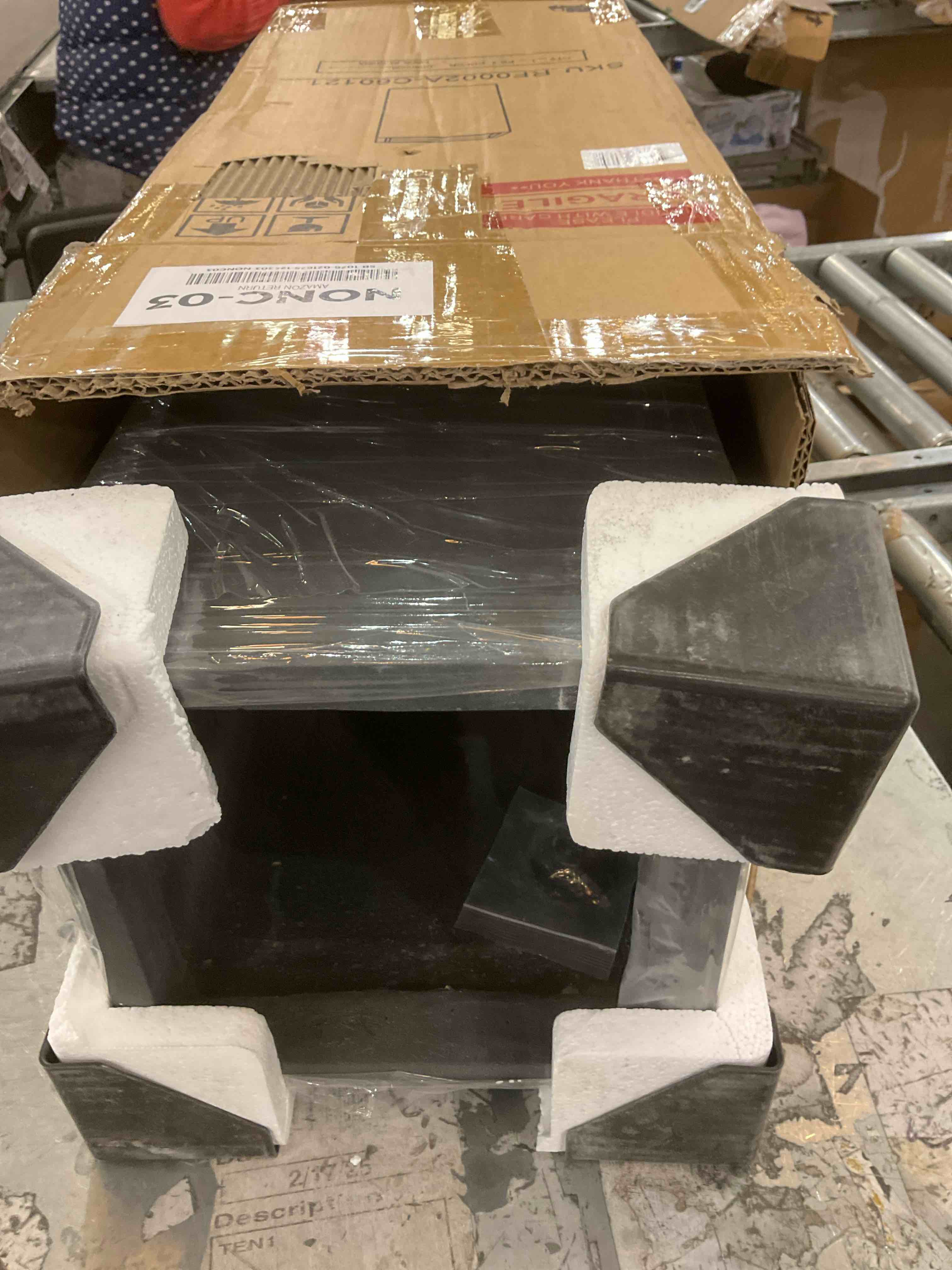 https://s3.amazonaws.com/lotting-images-prod/bidfta/PPE2565625_1744829164358.jpeg