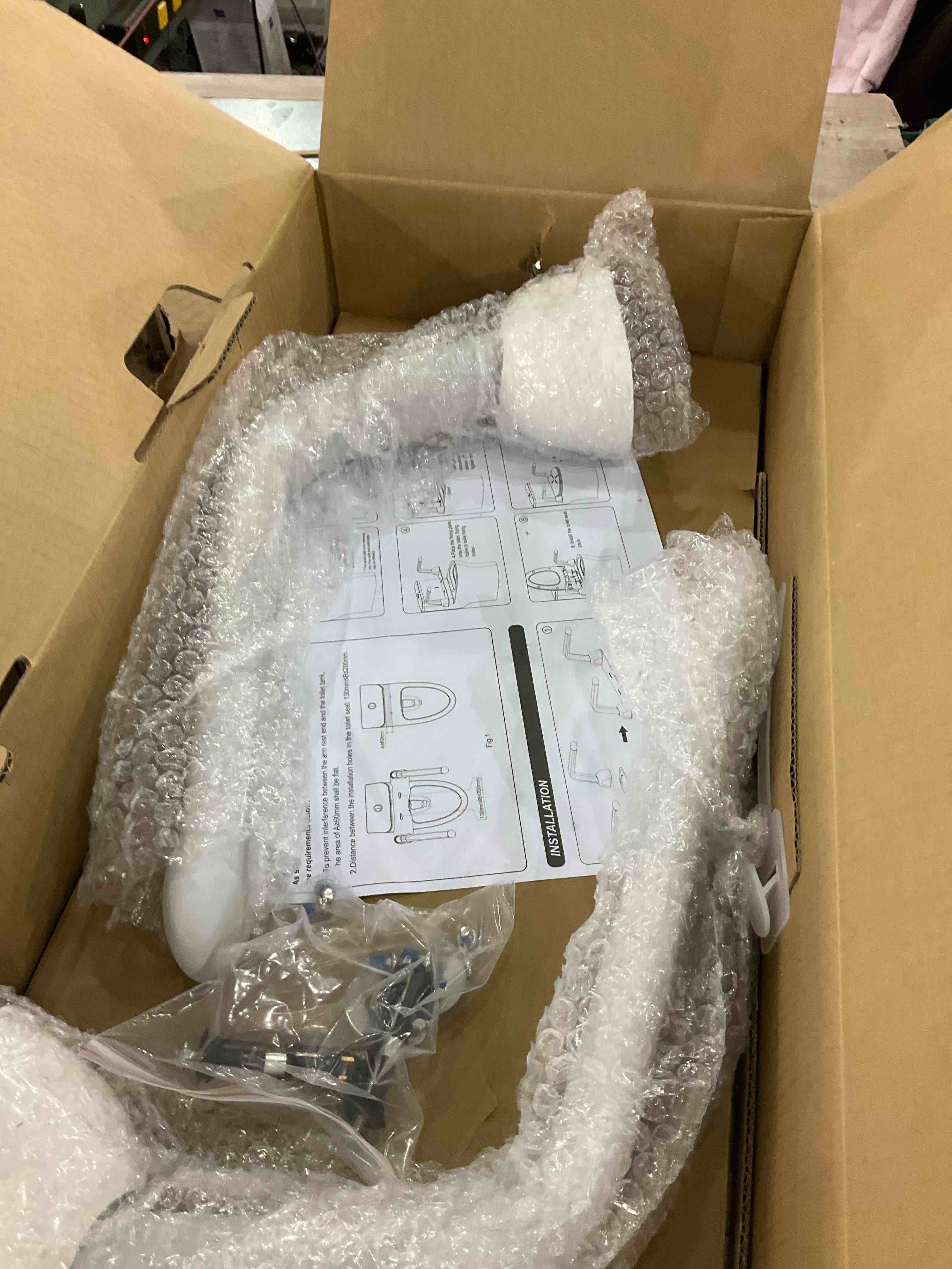 https://s3.amazonaws.com/lotting-images-prod/bidfta/PPE2565933_1744976858505.jpeg