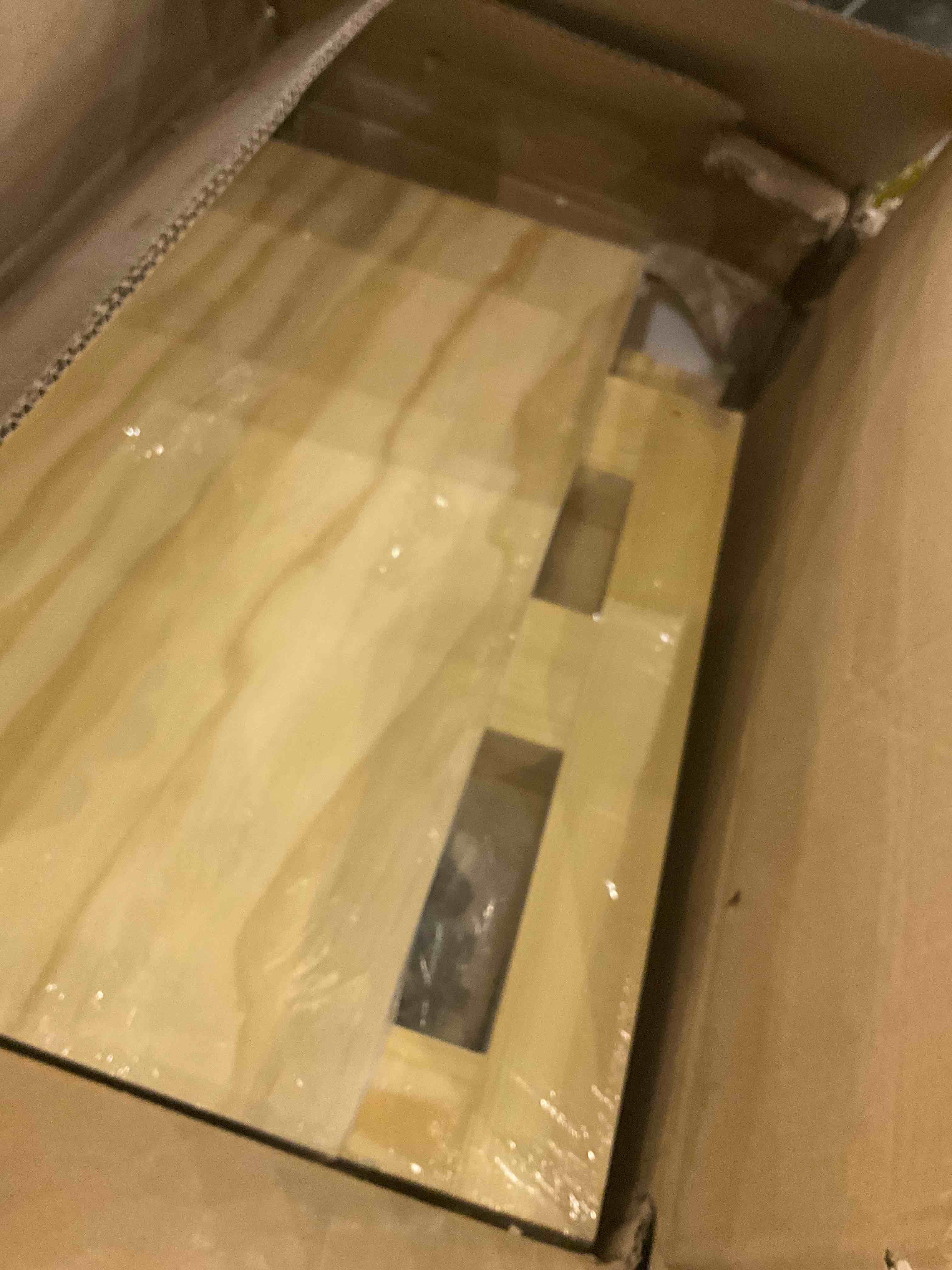 https://s3.amazonaws.com/lotting-images-prod/bidfta/PPE2566274_1745244908862.jpeg