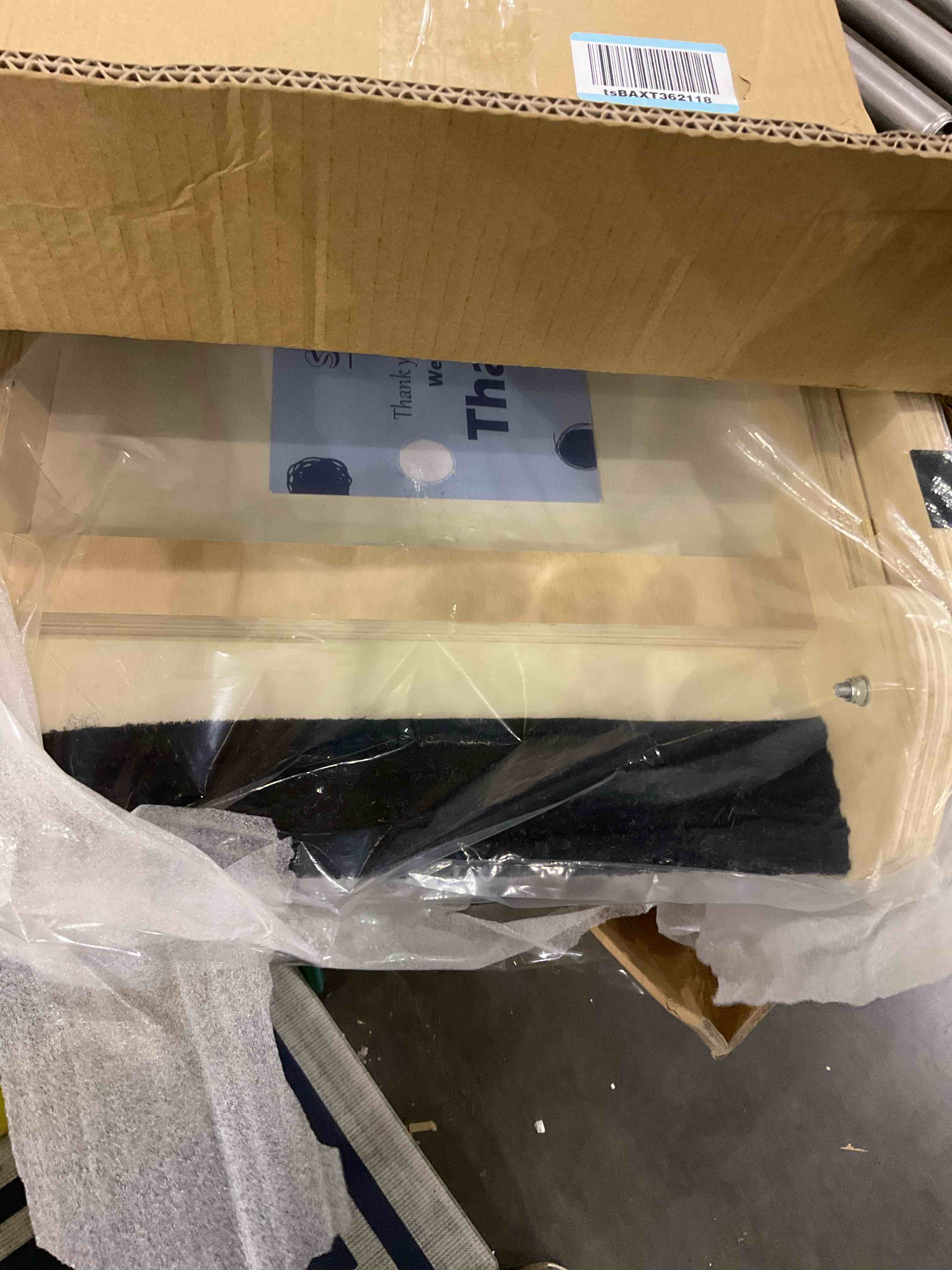 https://s3.amazonaws.com/lotting-images-prod/bidfta/PPE2566327_1745248026851.jpeg