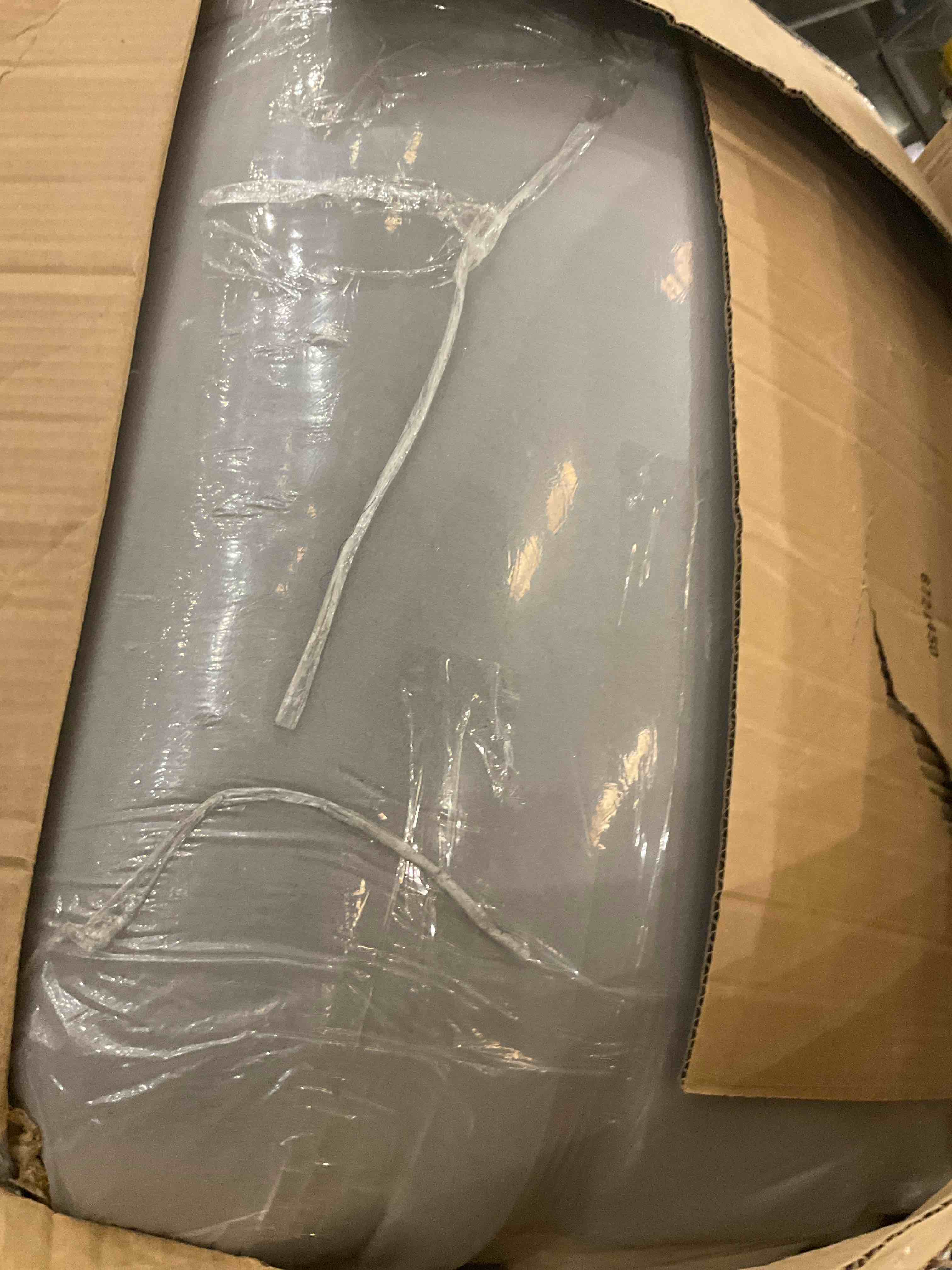 https://s3.amazonaws.com/lotting-images-prod/bidfta/PPE2566581_1745260567826.jpeg