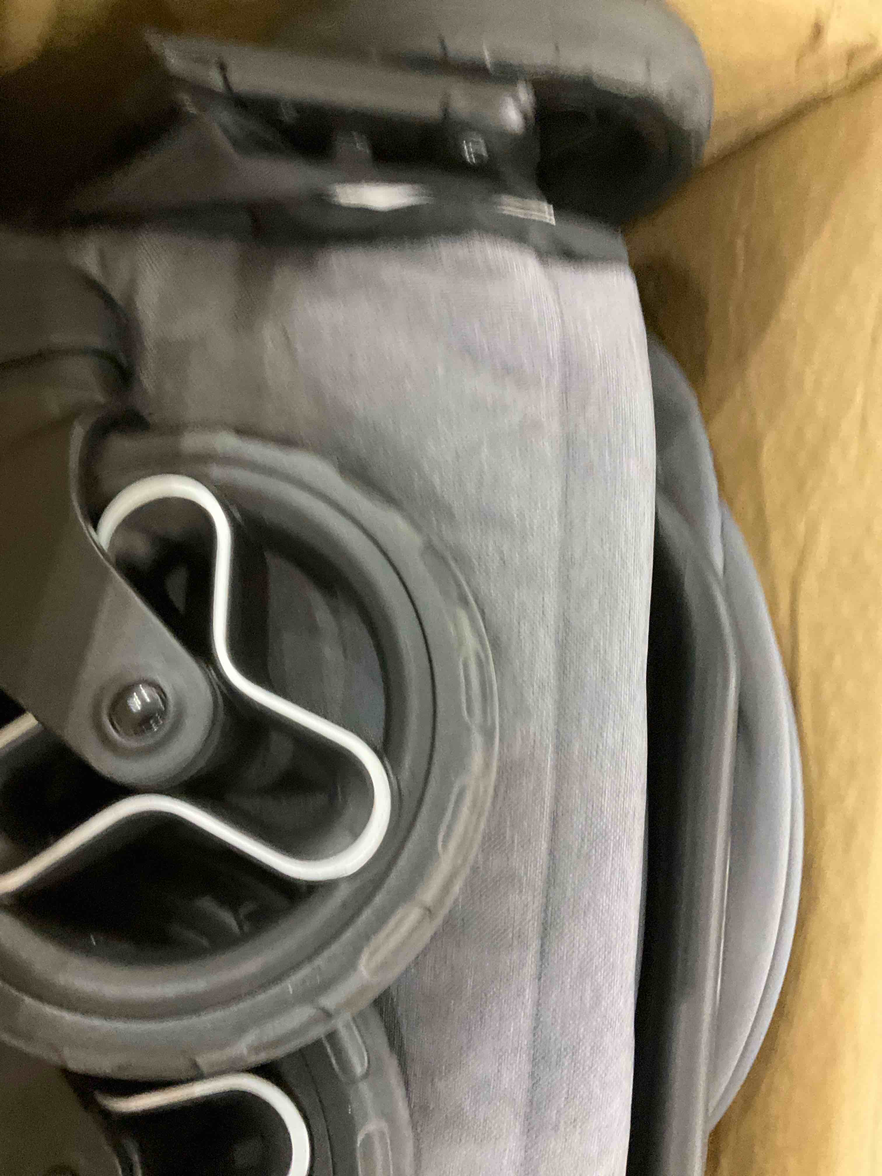 https://s3.amazonaws.com/lotting-images-prod/bidfta/PPE2567098_1745408103413.jpeg