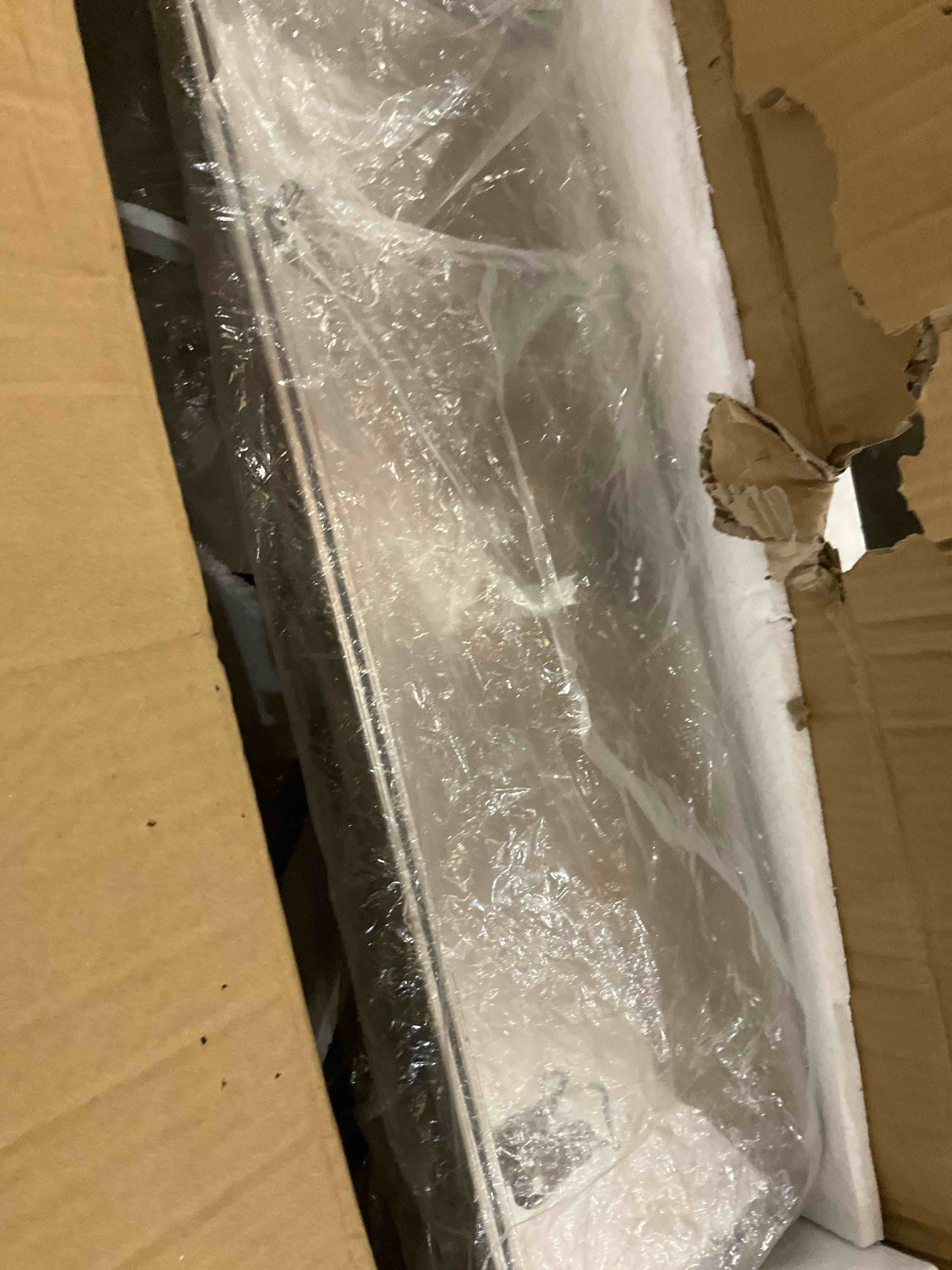 https://s3.amazonaws.com/lotting-images-prod/bidfta/PPE2567376_1745414759368.jpeg