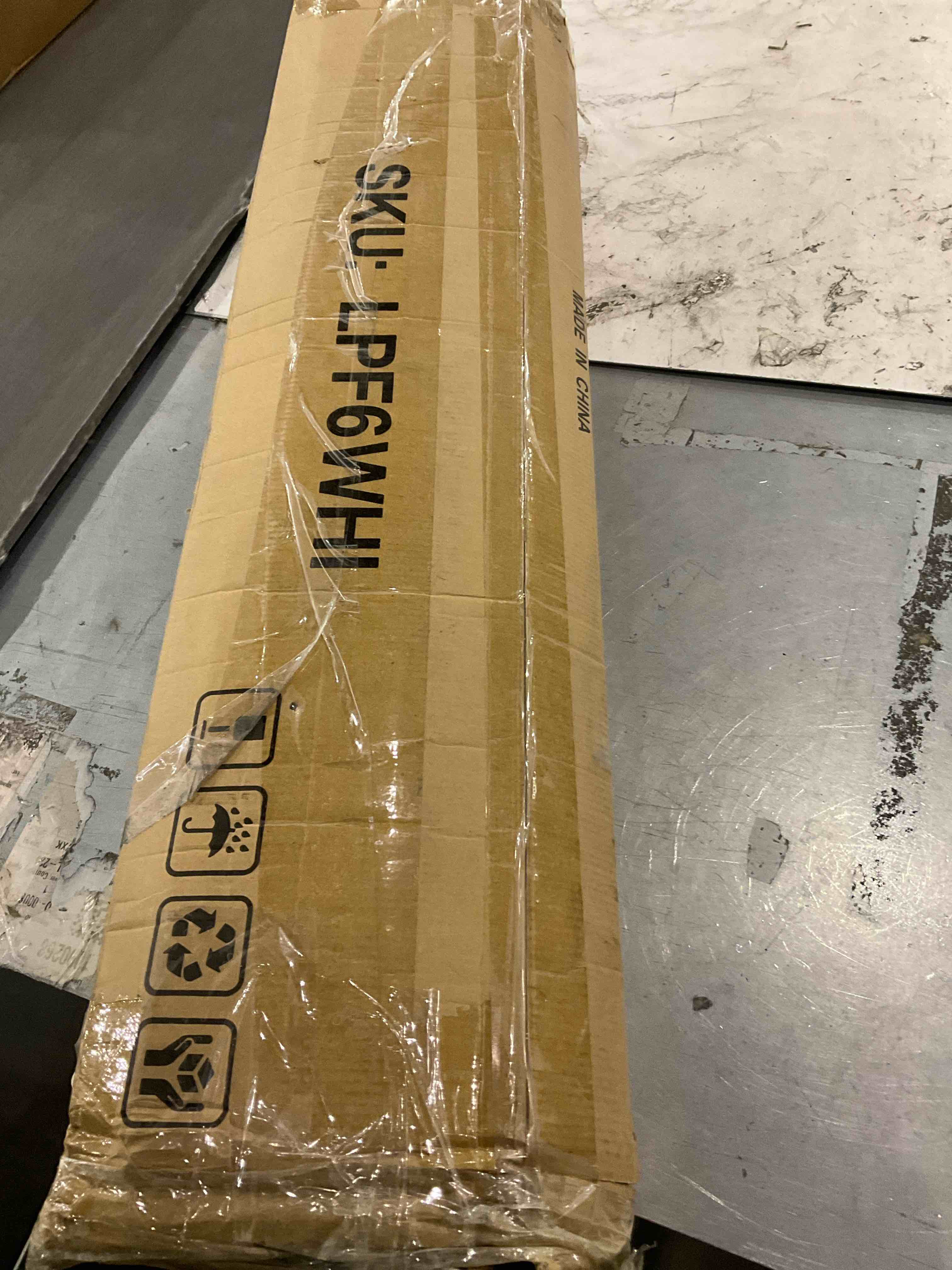 https://s3.amazonaws.com/lotting-images-prod/bidfta/PPE2567792_1745492898269.jpeg
