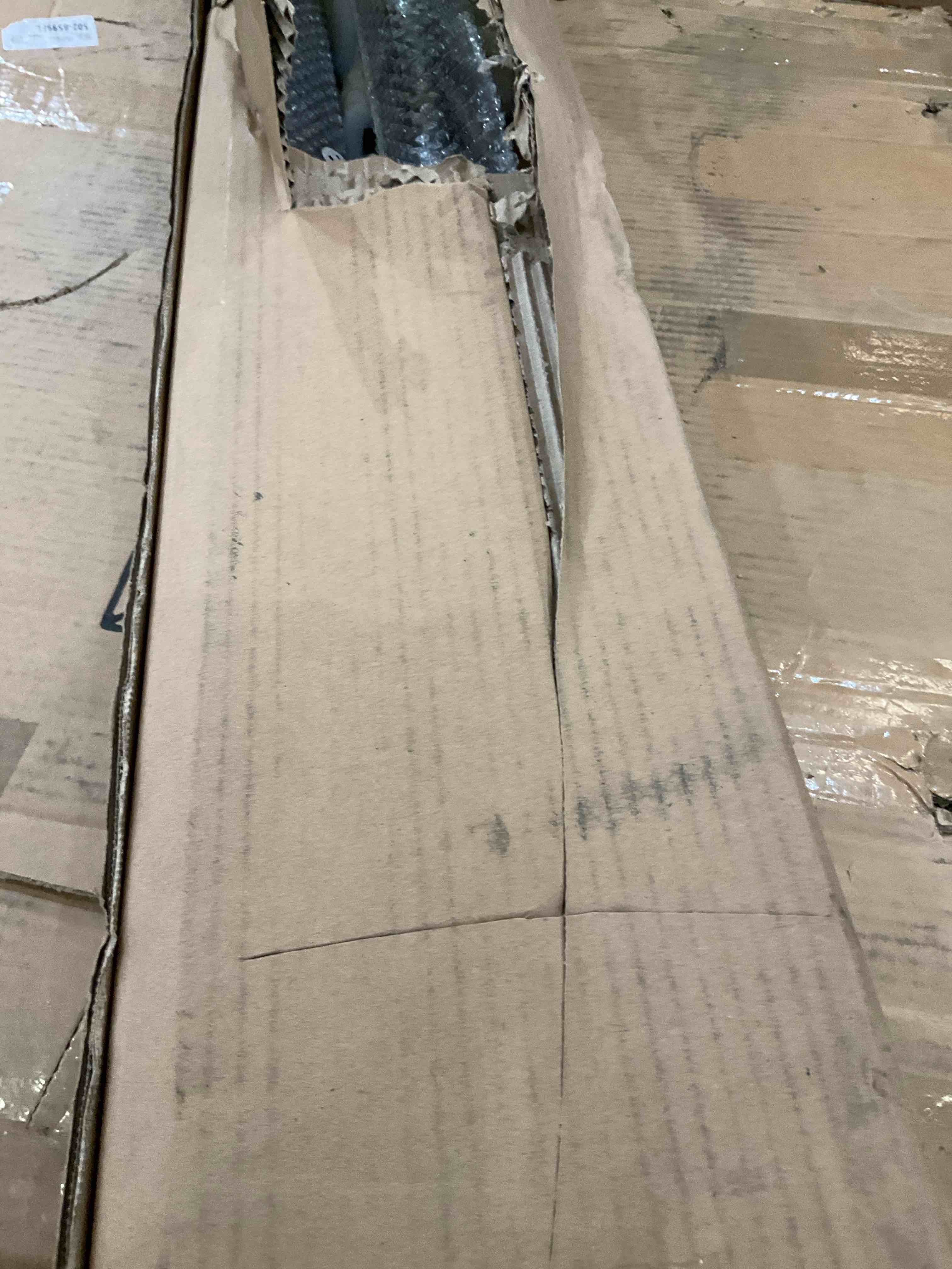 https://s3.amazonaws.com/lotting-images-prod/bidfta/PPE2568241_1745850266702.jpeg
