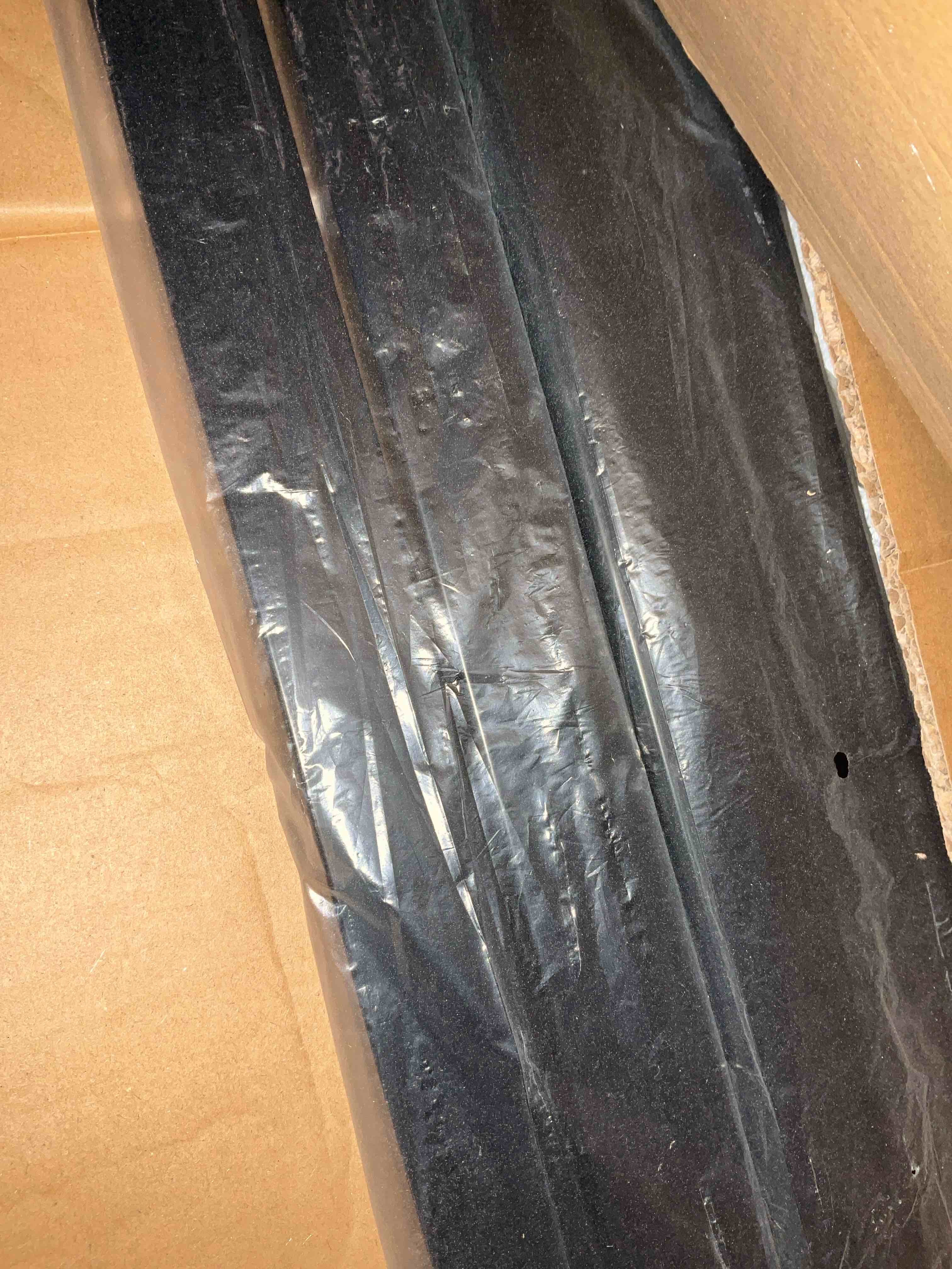 https://s3.amazonaws.com/lotting-images-prod/bidfta/PPE2568646_1746187922712.jpeg