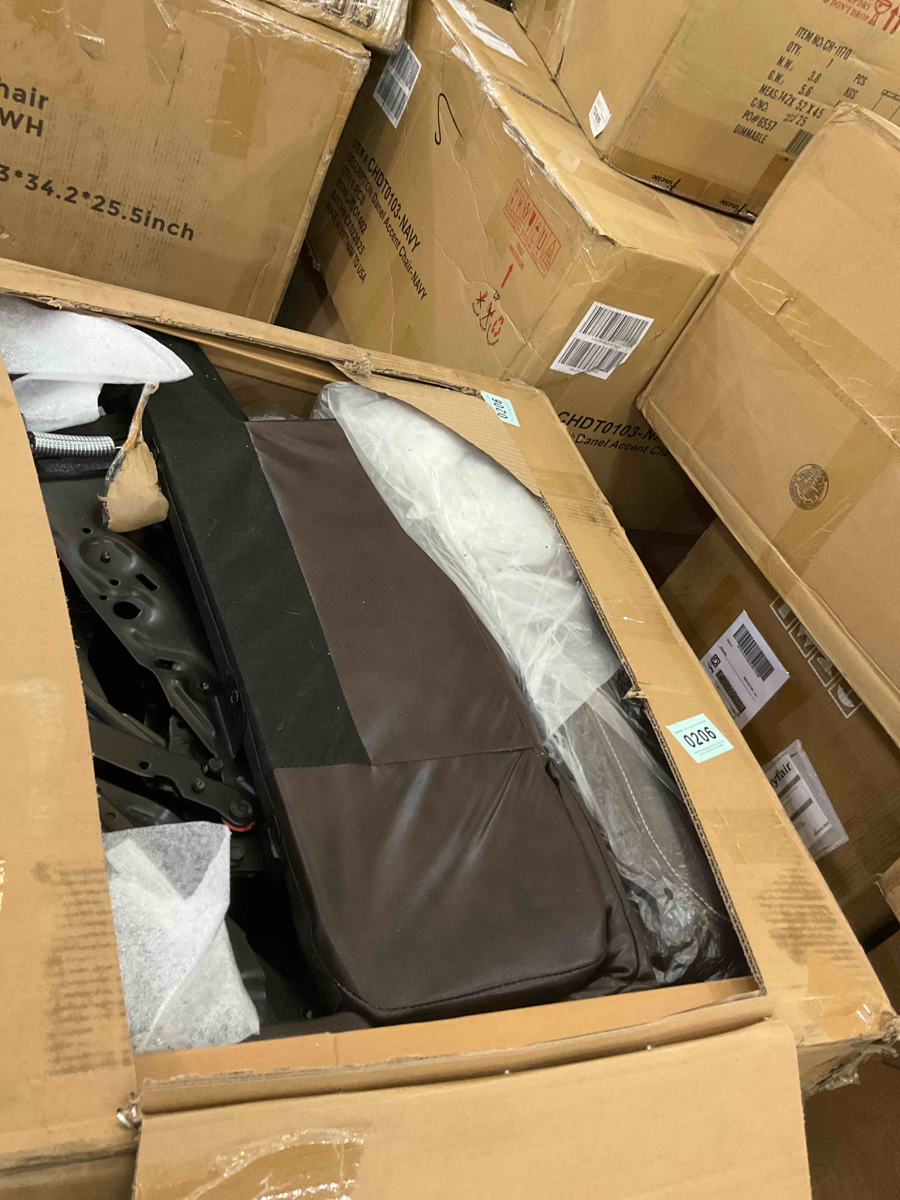 https://s3.amazonaws.com/lotting-images-prod/bidfta/PPE2568798_1746199402326.jpeg