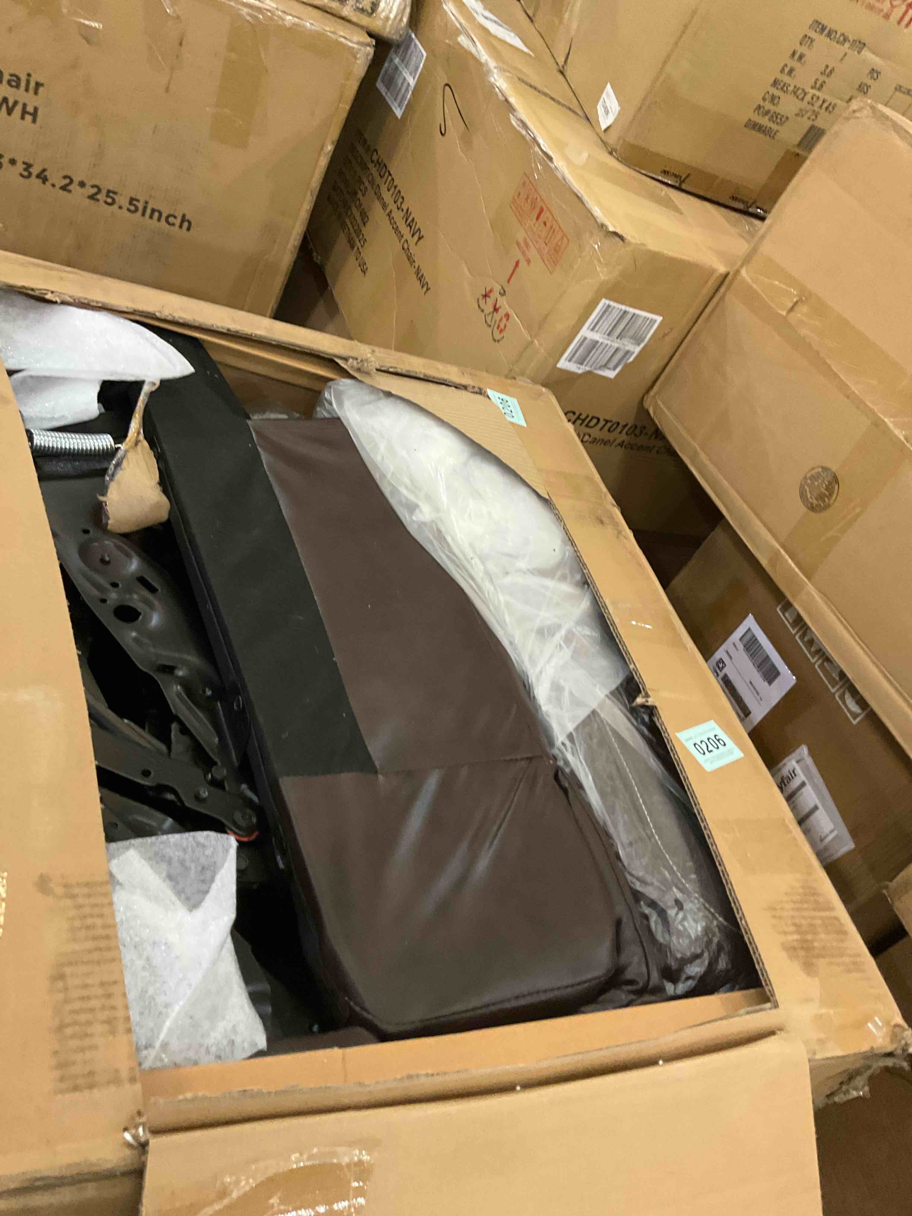 https://s3.amazonaws.com/lotting-images-prod/bidfta/PPE2568798_1746199403181.jpeg