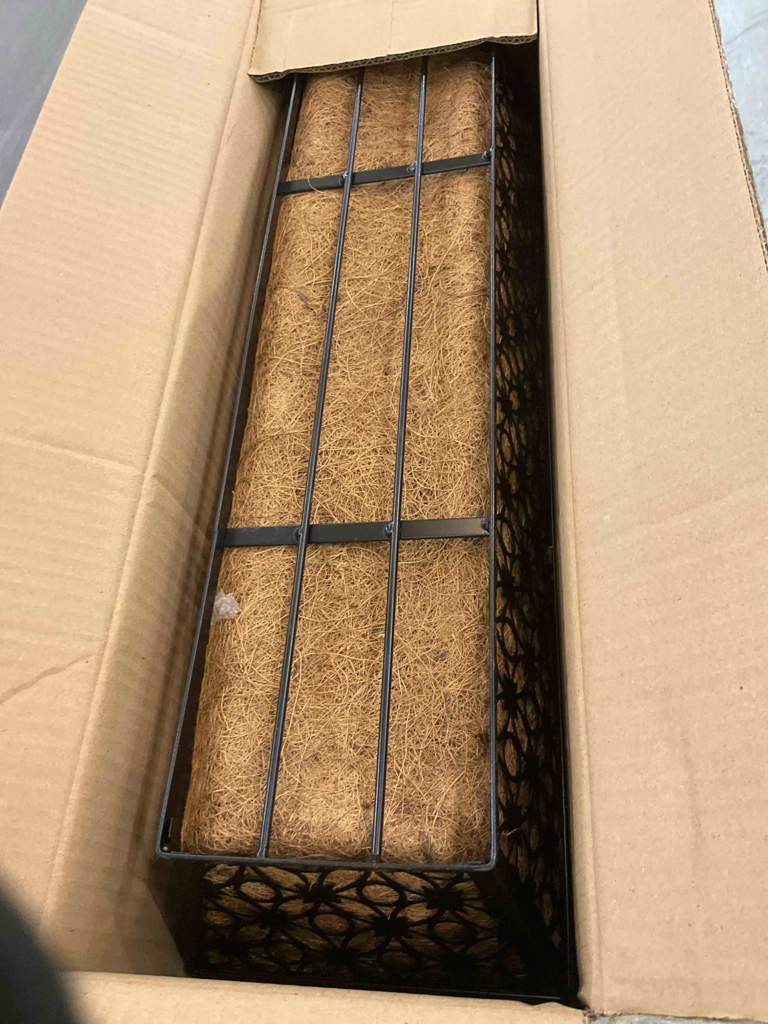https://s3.amazonaws.com/lotting-images-prod/bidfta/PPE2569331_1744829184058.jpeg