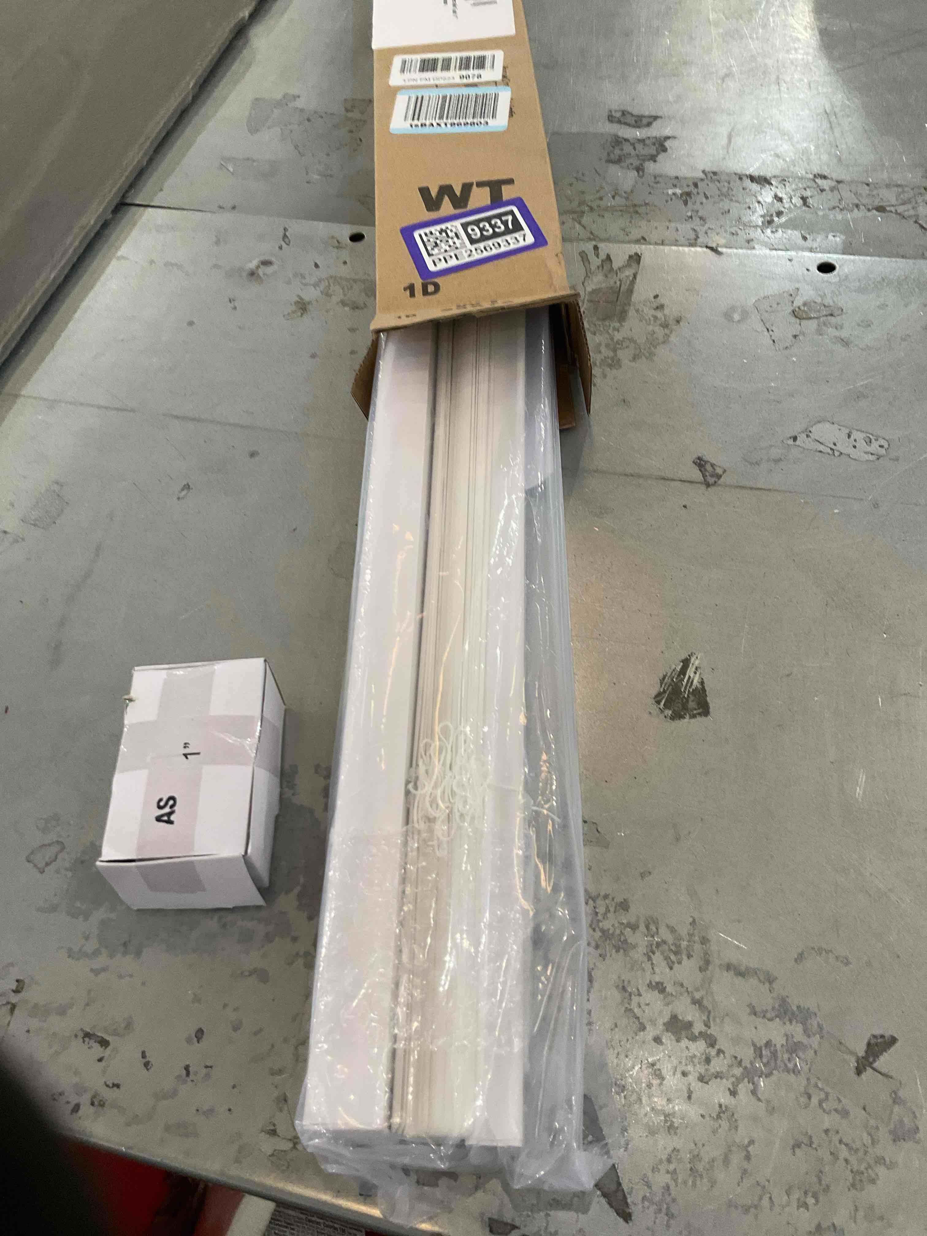 https://s3.amazonaws.com/lotting-images-prod/bidfta/PPE2569337_1744829231650.jpeg
