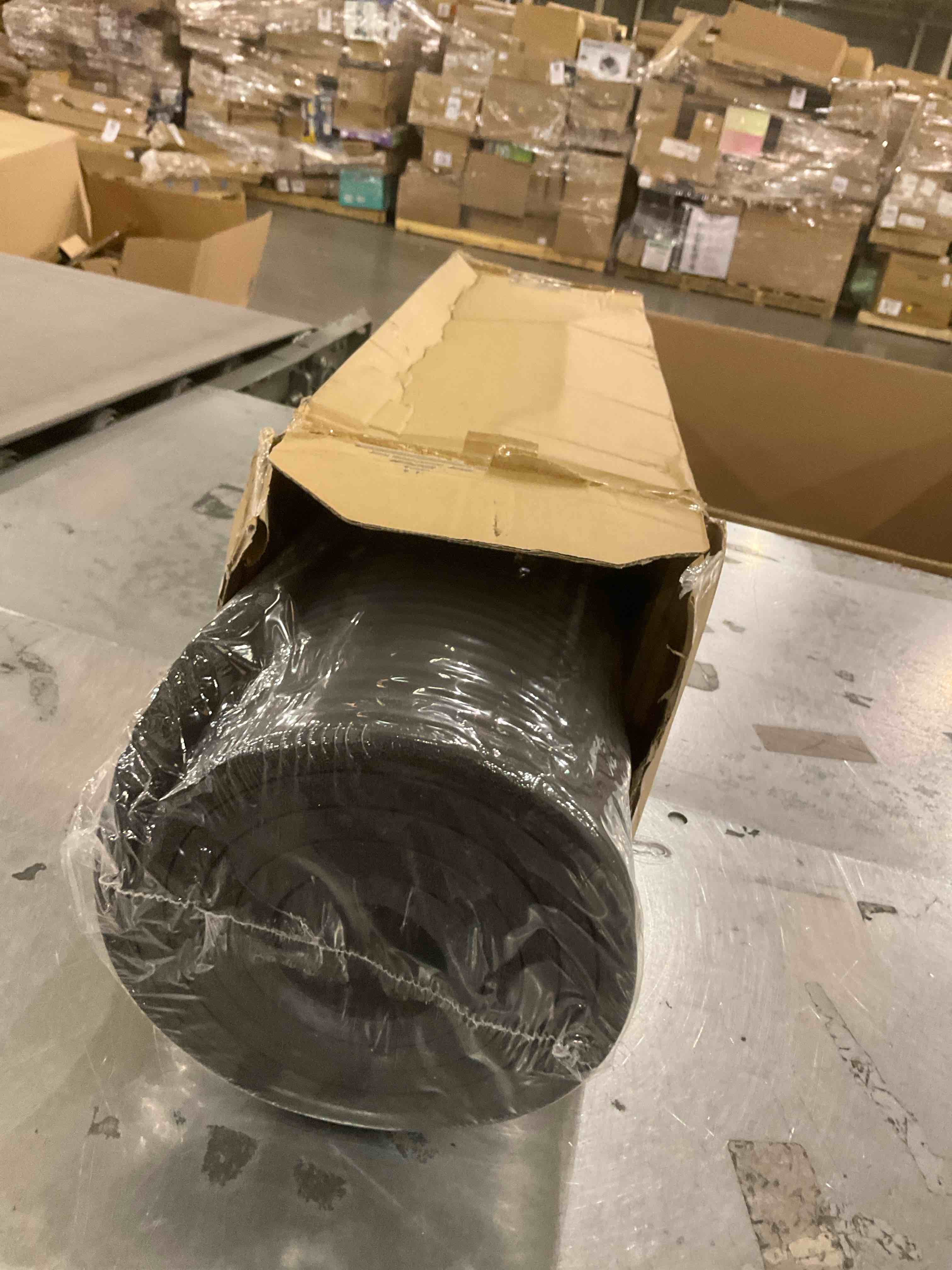 https://s3.amazonaws.com/lotting-images-prod/bidfta/PPE2569703_1744894178782.jpeg