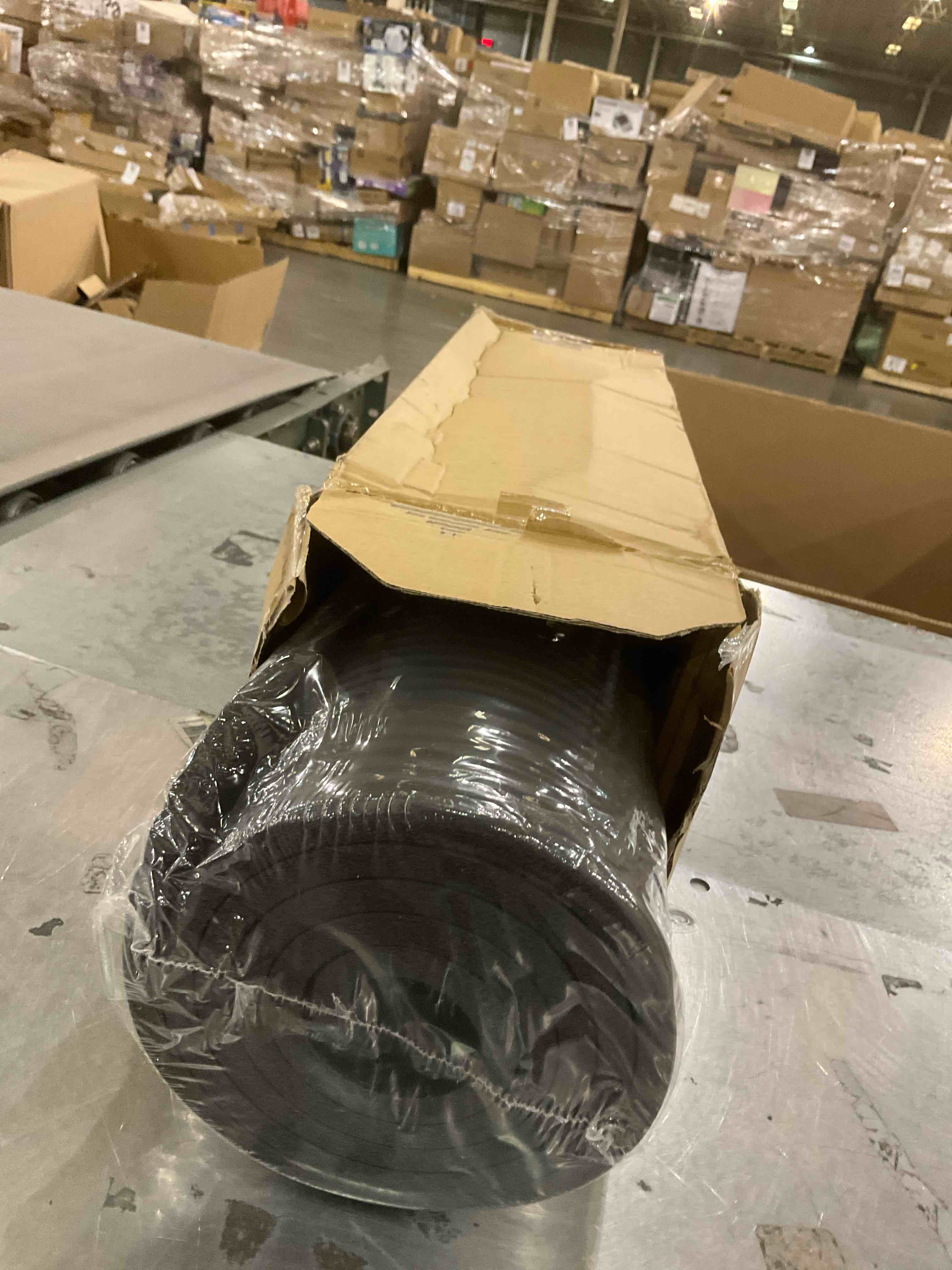 https://s3.amazonaws.com/lotting-images-prod/bidfta/PPE2569703_1744894179869.jpeg