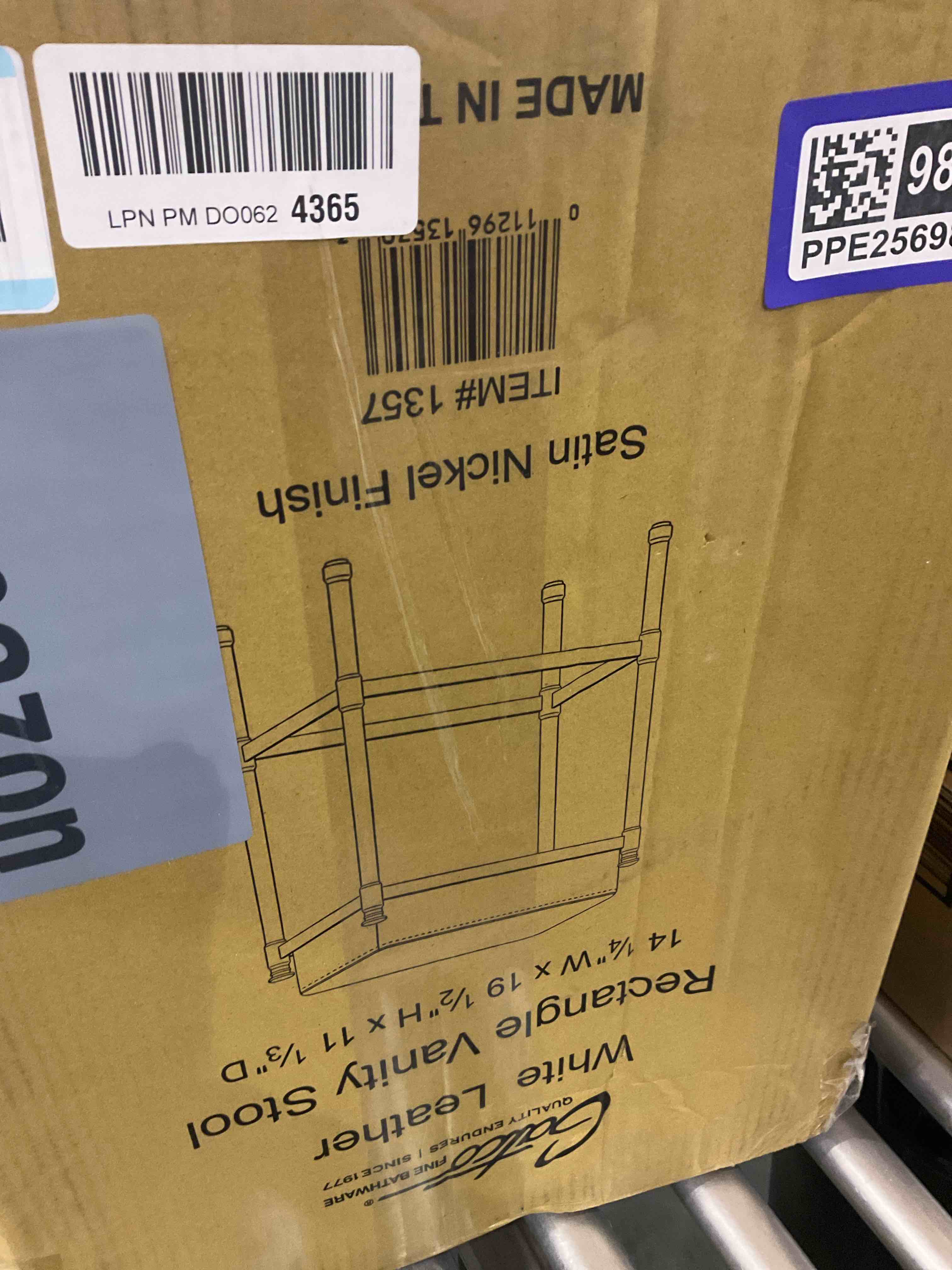 https://s3.amazonaws.com/lotting-images-prod/bidfta/PPE2569812_1744896516654.jpeg