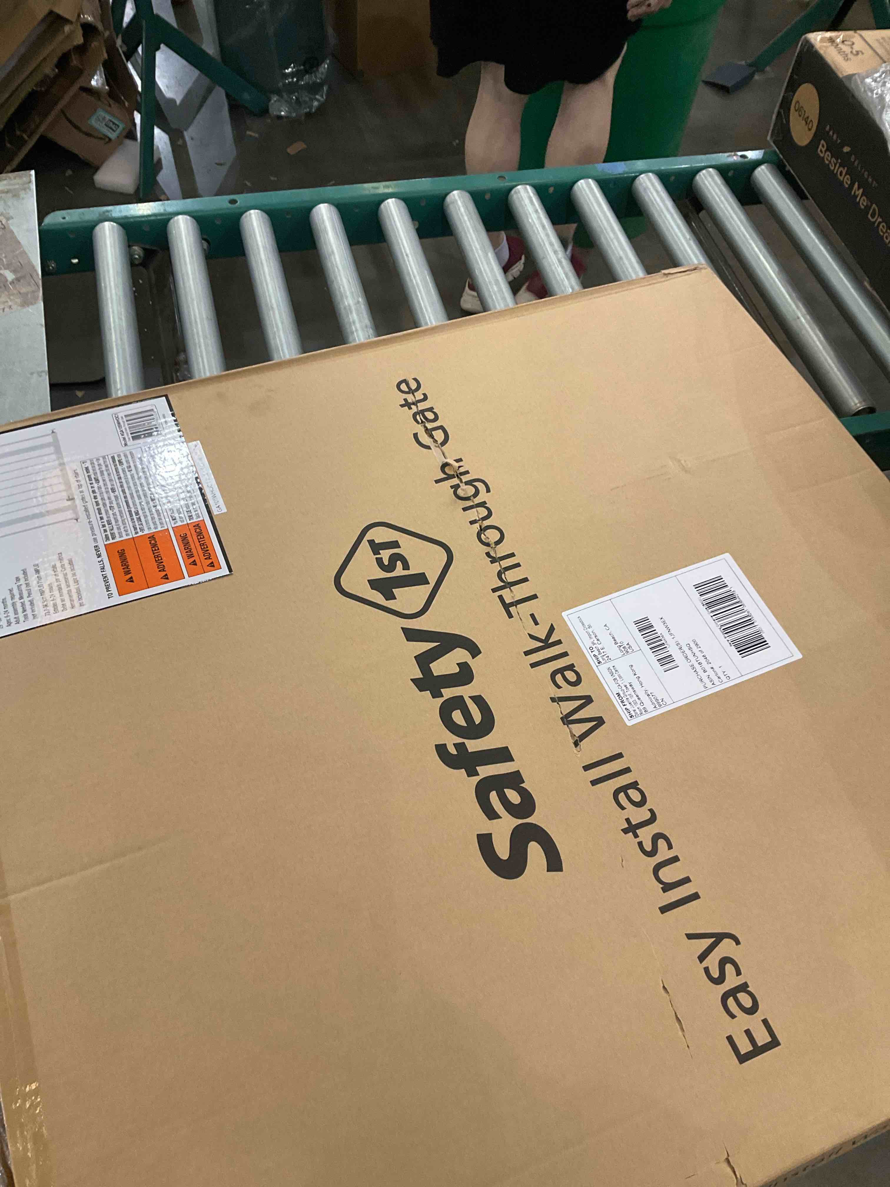 https://s3.amazonaws.com/lotting-images-prod/bidfta/PPE2570541_1744911145637.jpeg