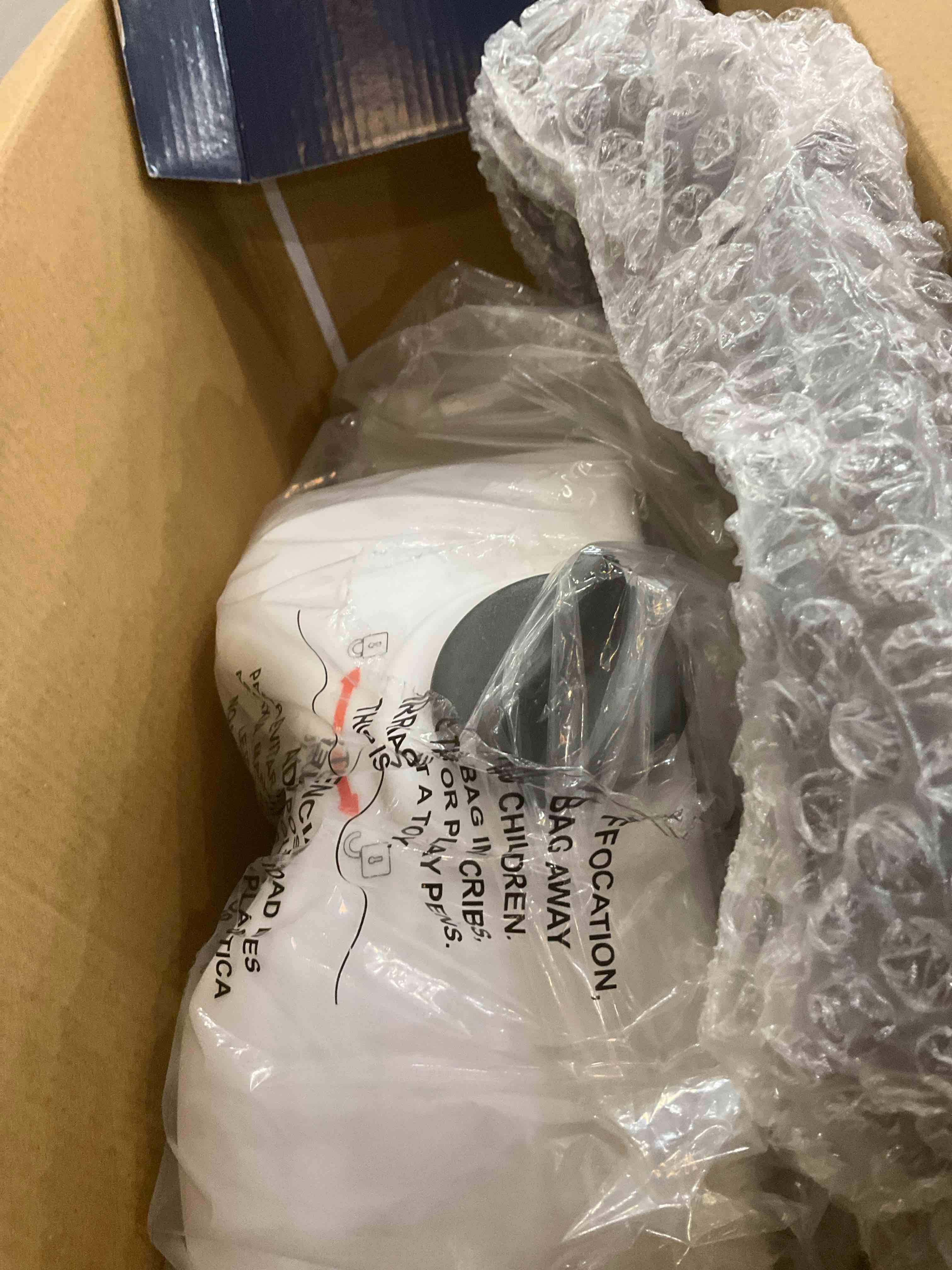 https://s3.amazonaws.com/lotting-images-prod/bidfta/PPE2570628_1744912061853.jpeg