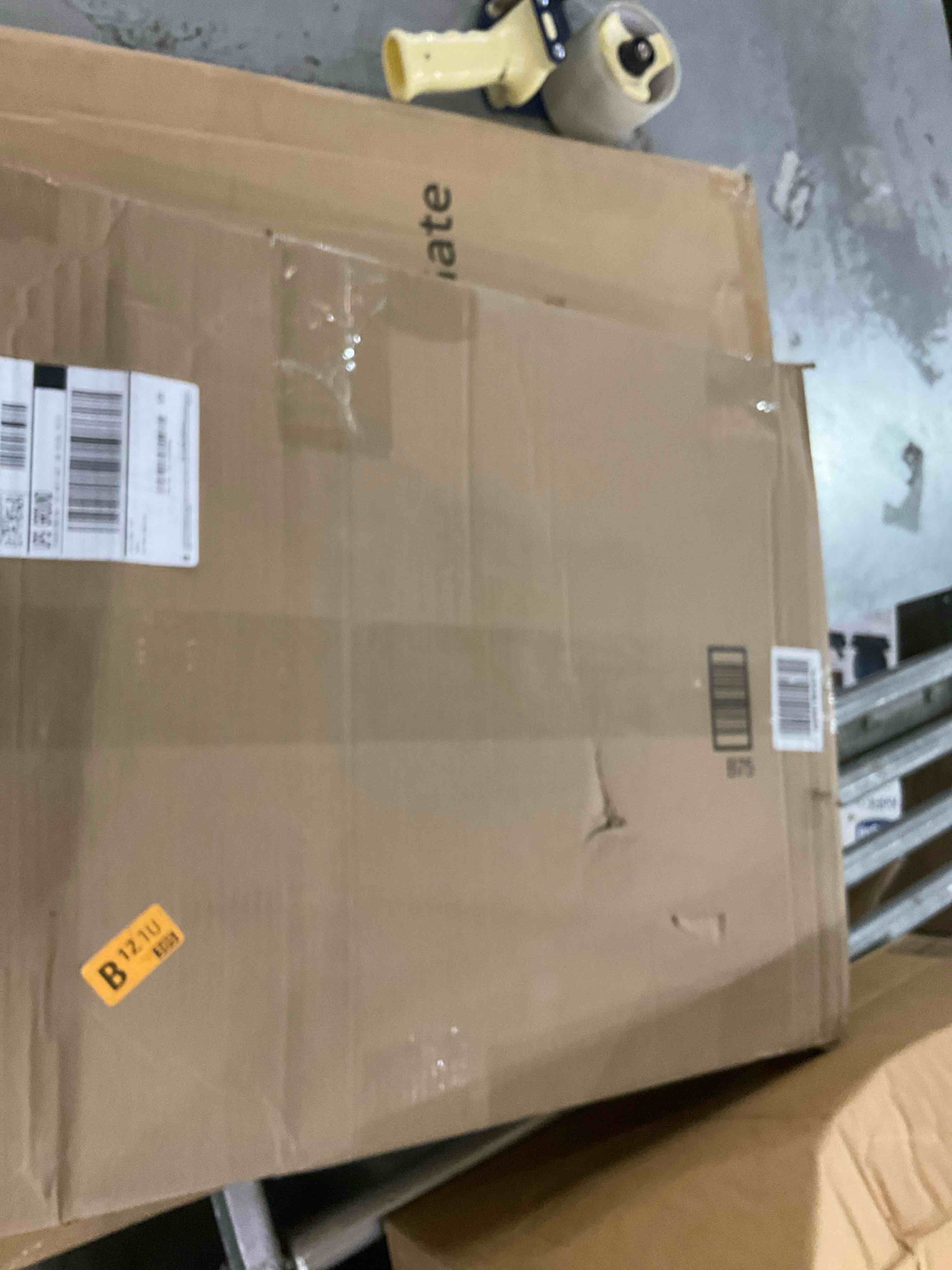 https://s3.amazonaws.com/lotting-images-prod/bidfta/PPE2570691_1744988411934.jpeg