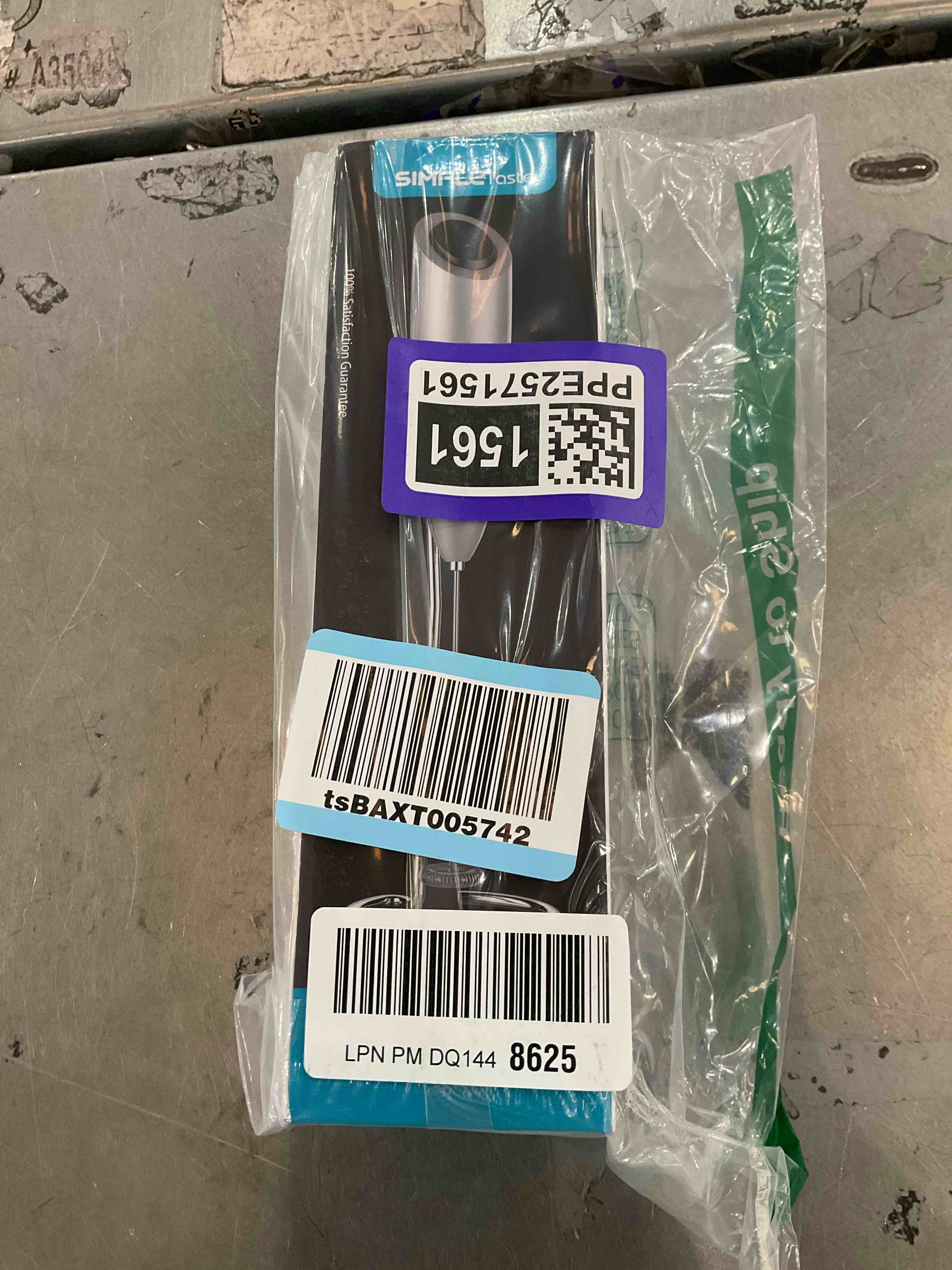https://s3.amazonaws.com/lotting-images-prod/bidfta/PPE2571561_1744990804901.jpeg