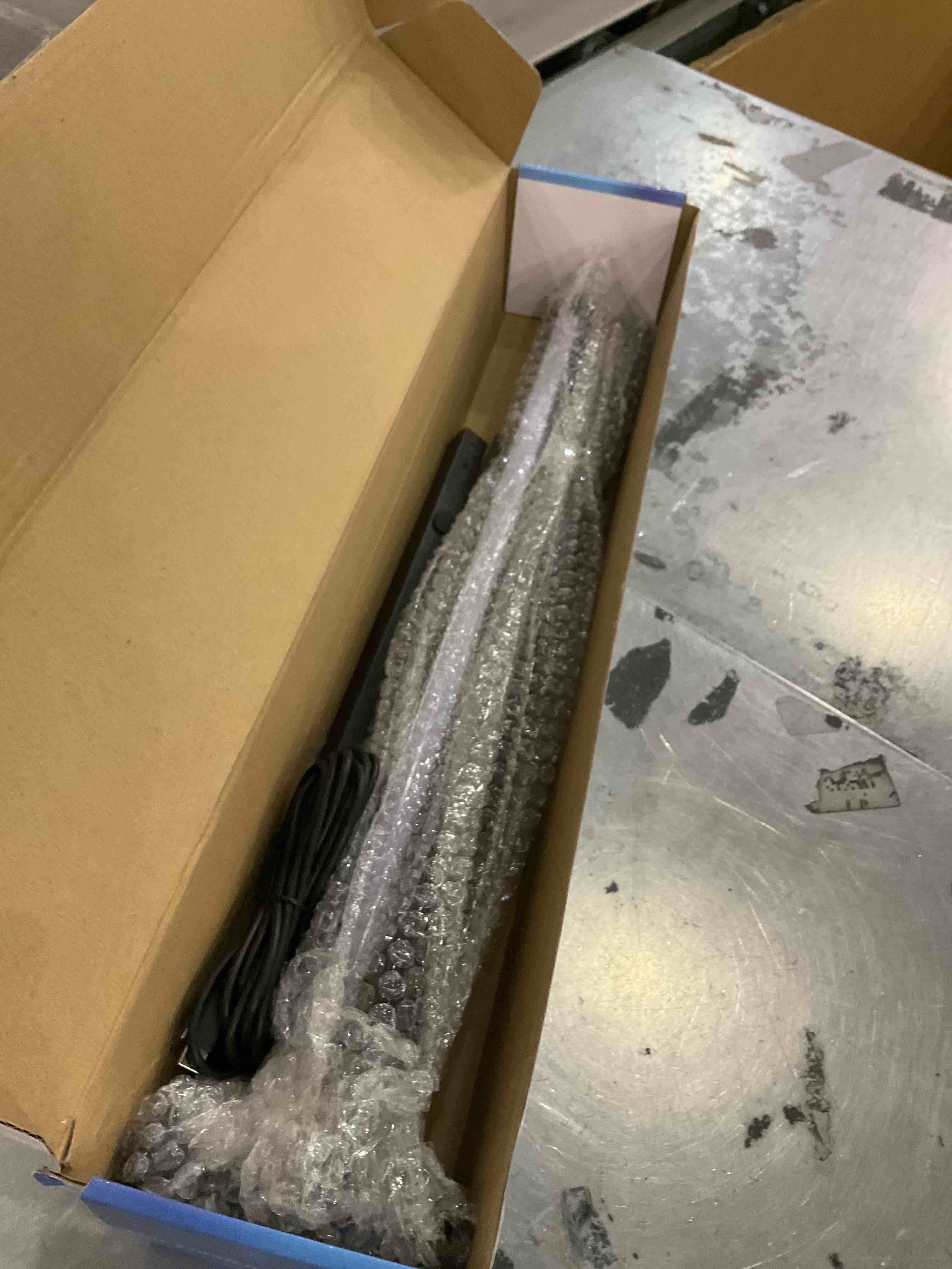 https://s3.amazonaws.com/lotting-images-prod/bidfta/PPE2572649_1745406648321.jpeg