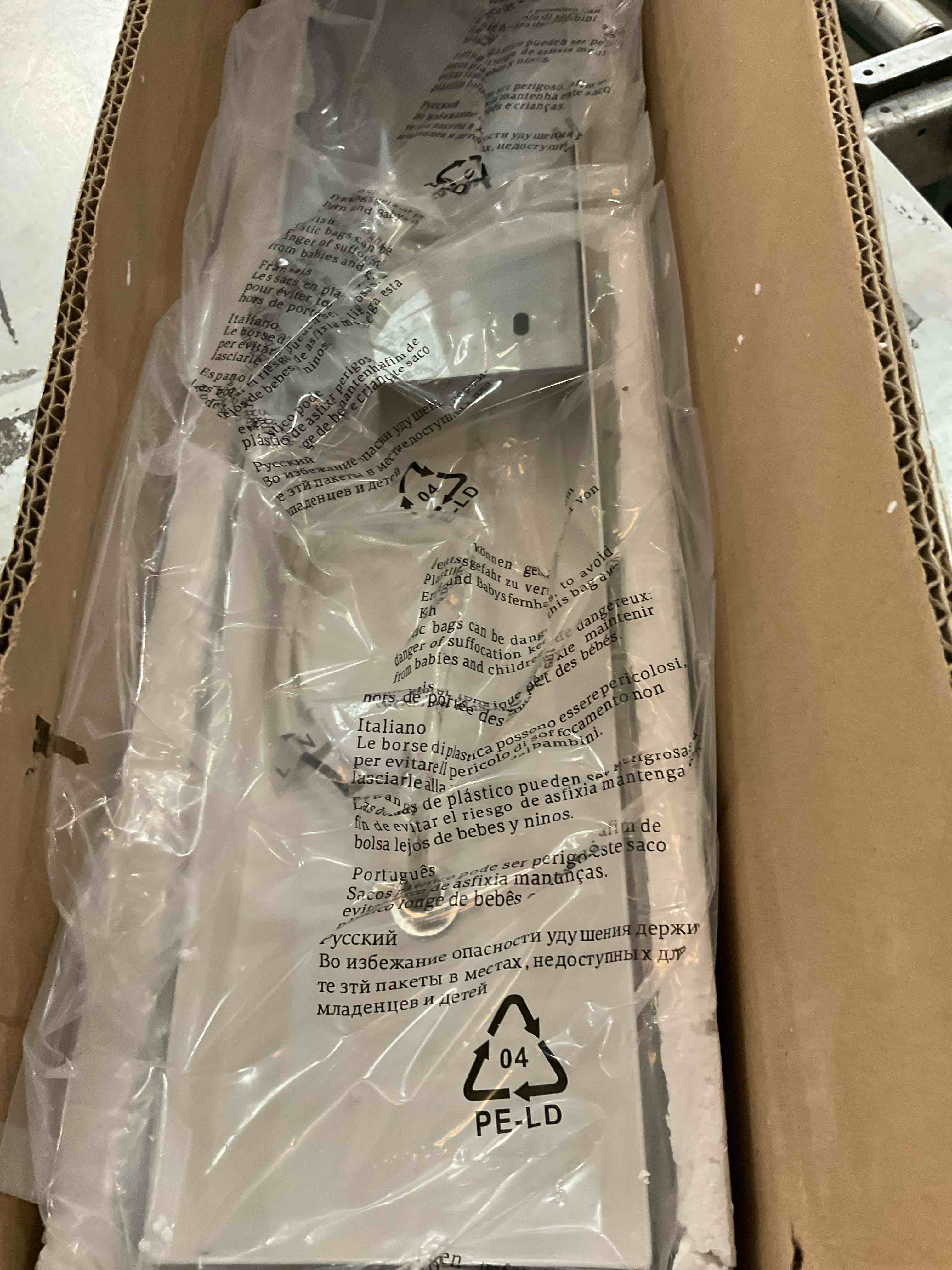 SineRise LED Modern Bathroom Vanity Light Fixtures (5-Light, 40-Inch), Matte White Modern Acrylic Bathroom Wall Lighting Fixtures Over Mirror (Cool White 6000K)