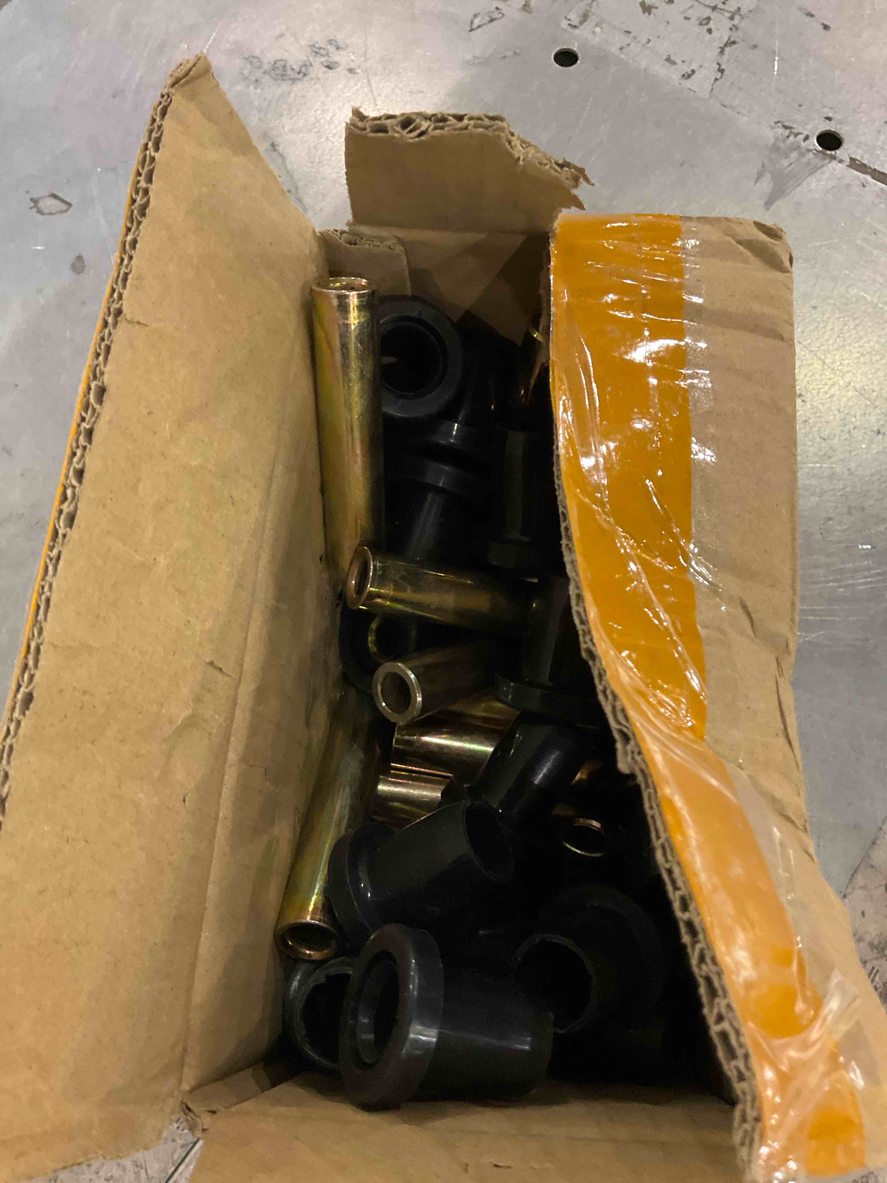 https://s3.amazonaws.com/lotting-images-prod/bidfta/PPE2572827_1745236893562.jpeg