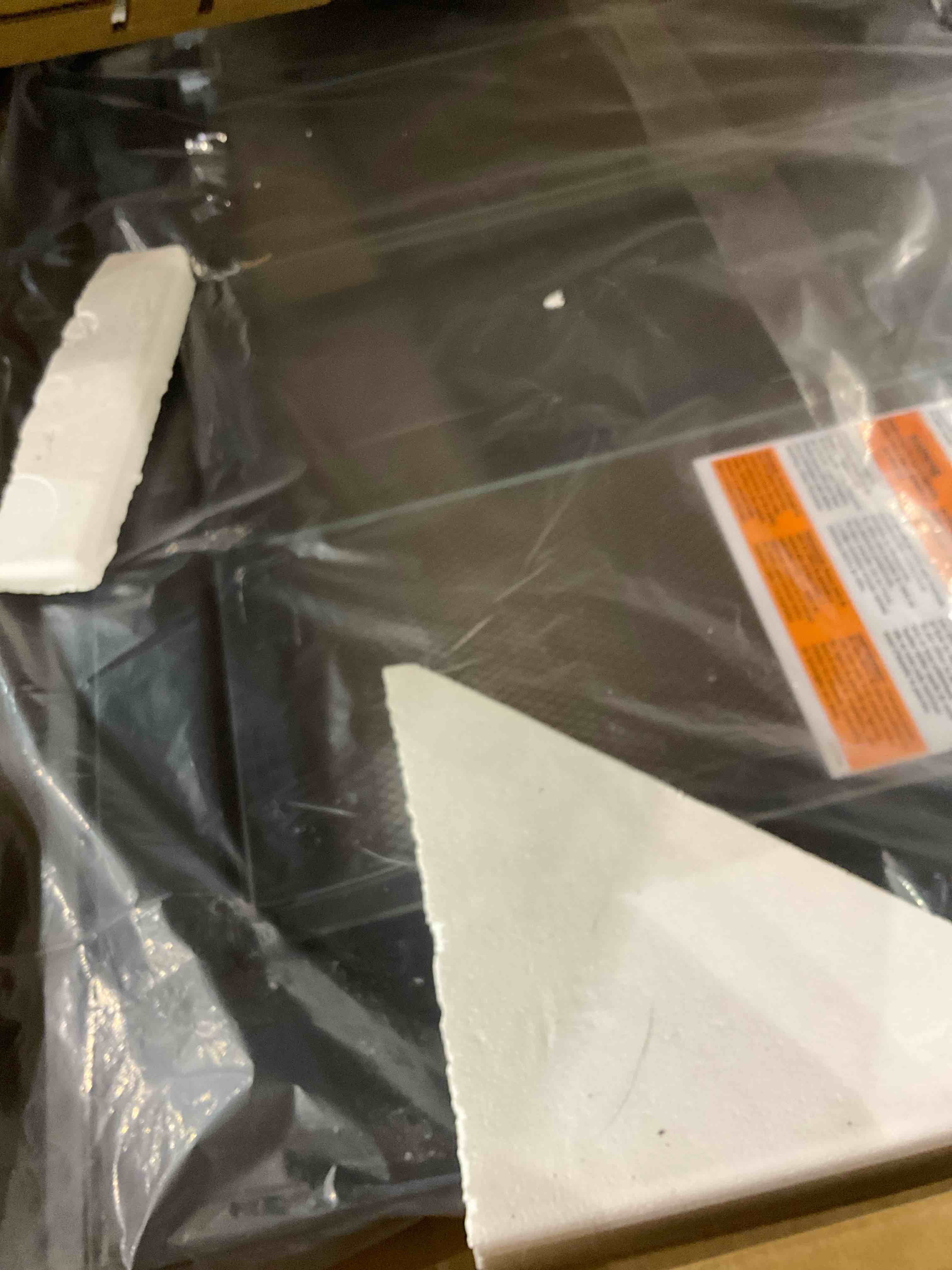 https://s3.amazonaws.com/lotting-images-prod/bidfta/PPE2572859_1745235045077.jpeg
