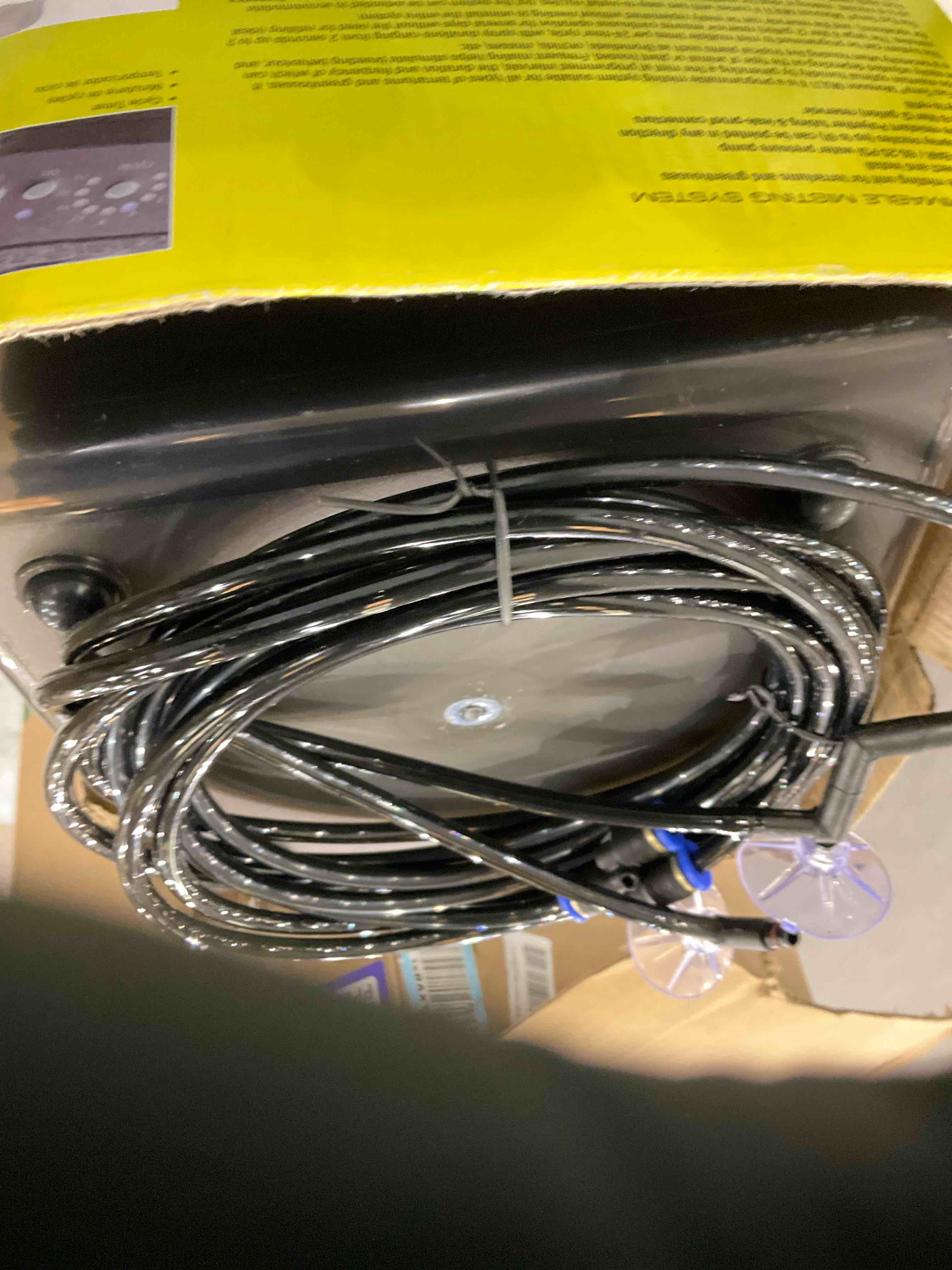https://s3.amazonaws.com/lotting-images-prod/bidfta/PPE2572896_1745329254653.jpeg