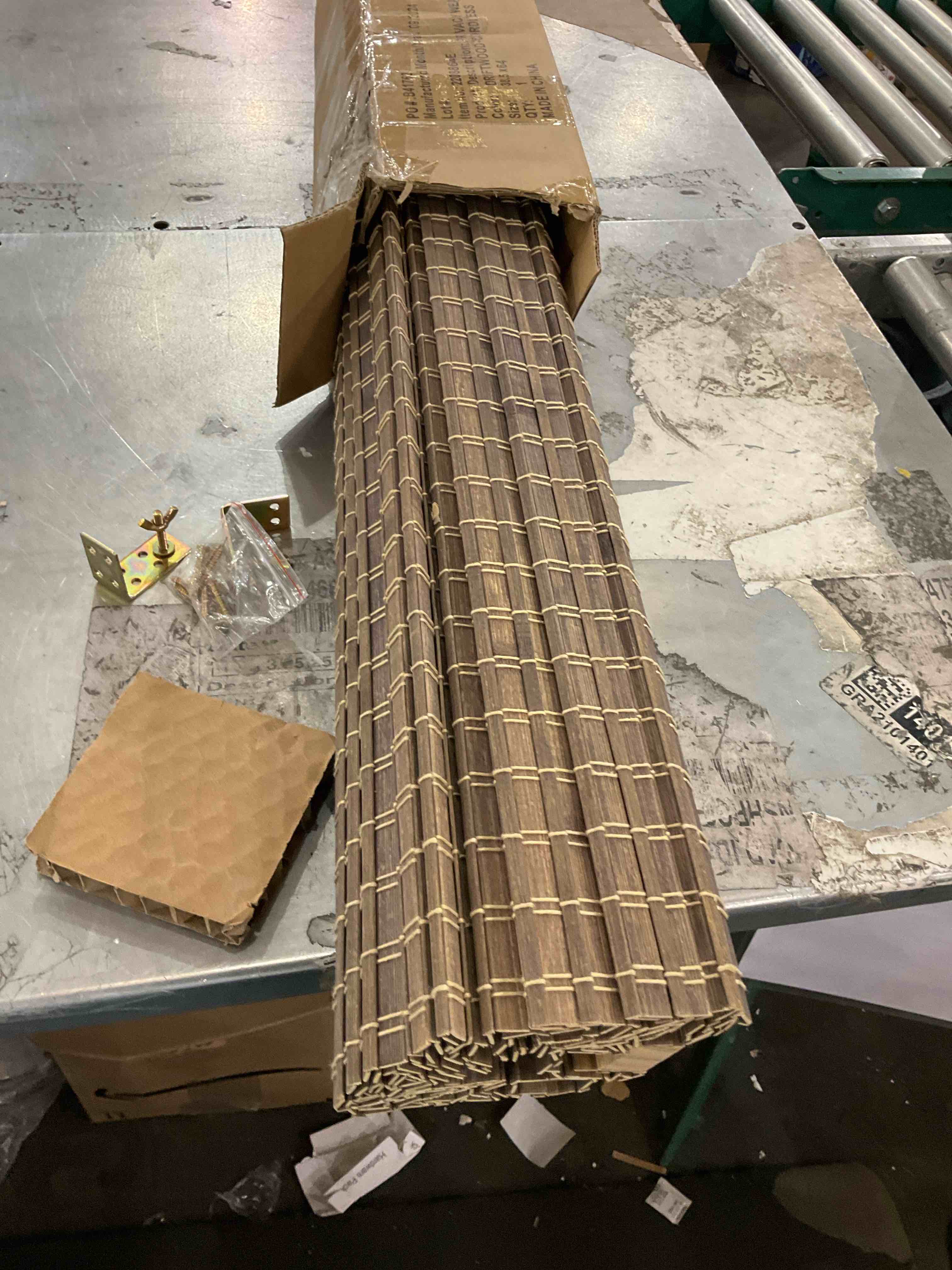 https://s3.amazonaws.com/lotting-images-prod/bidfta/PPE2572899_1745331546592.jpeg