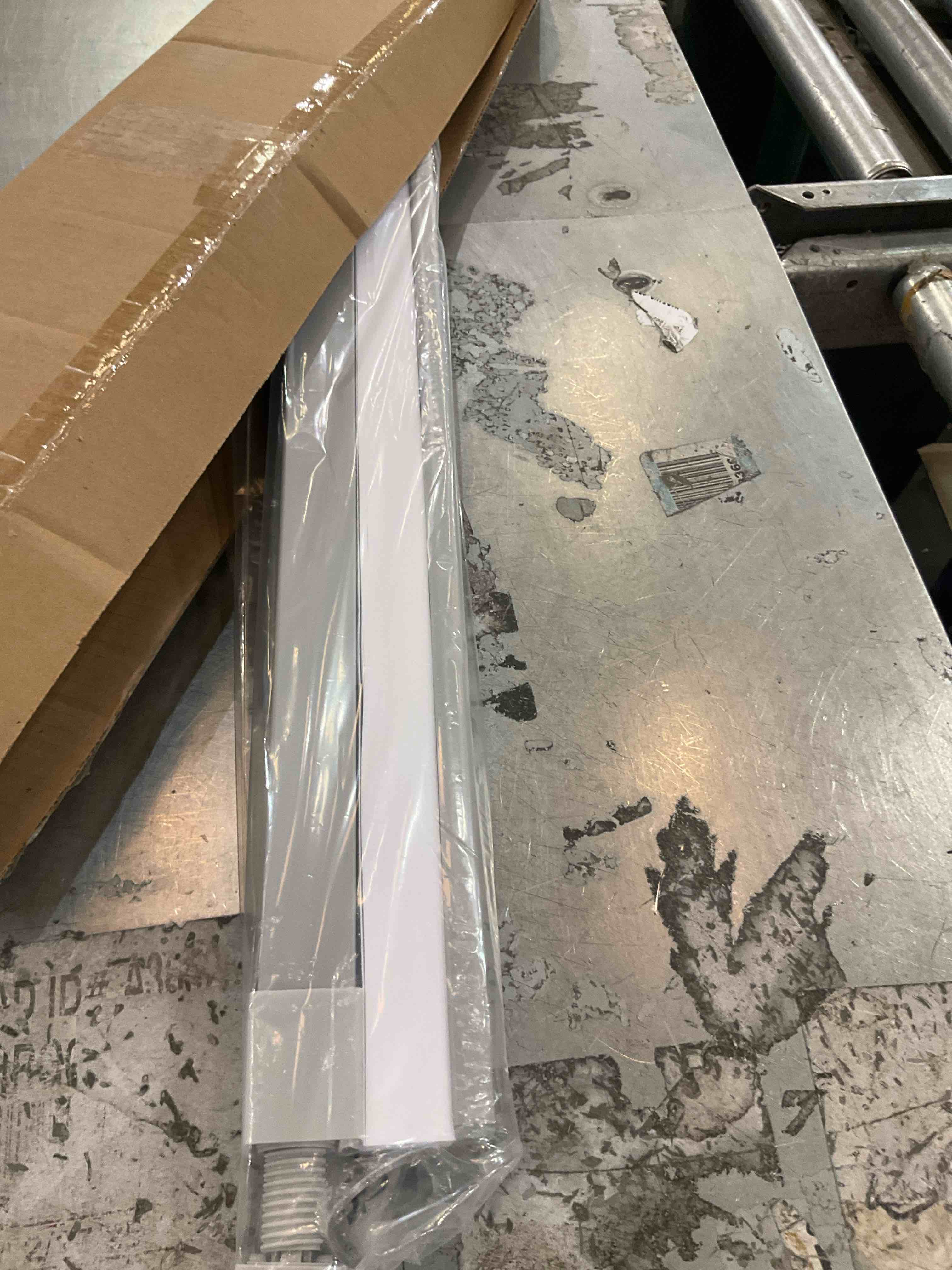 https://s3.amazonaws.com/lotting-images-prod/bidfta/PPE2573447_1745434093826.jpeg