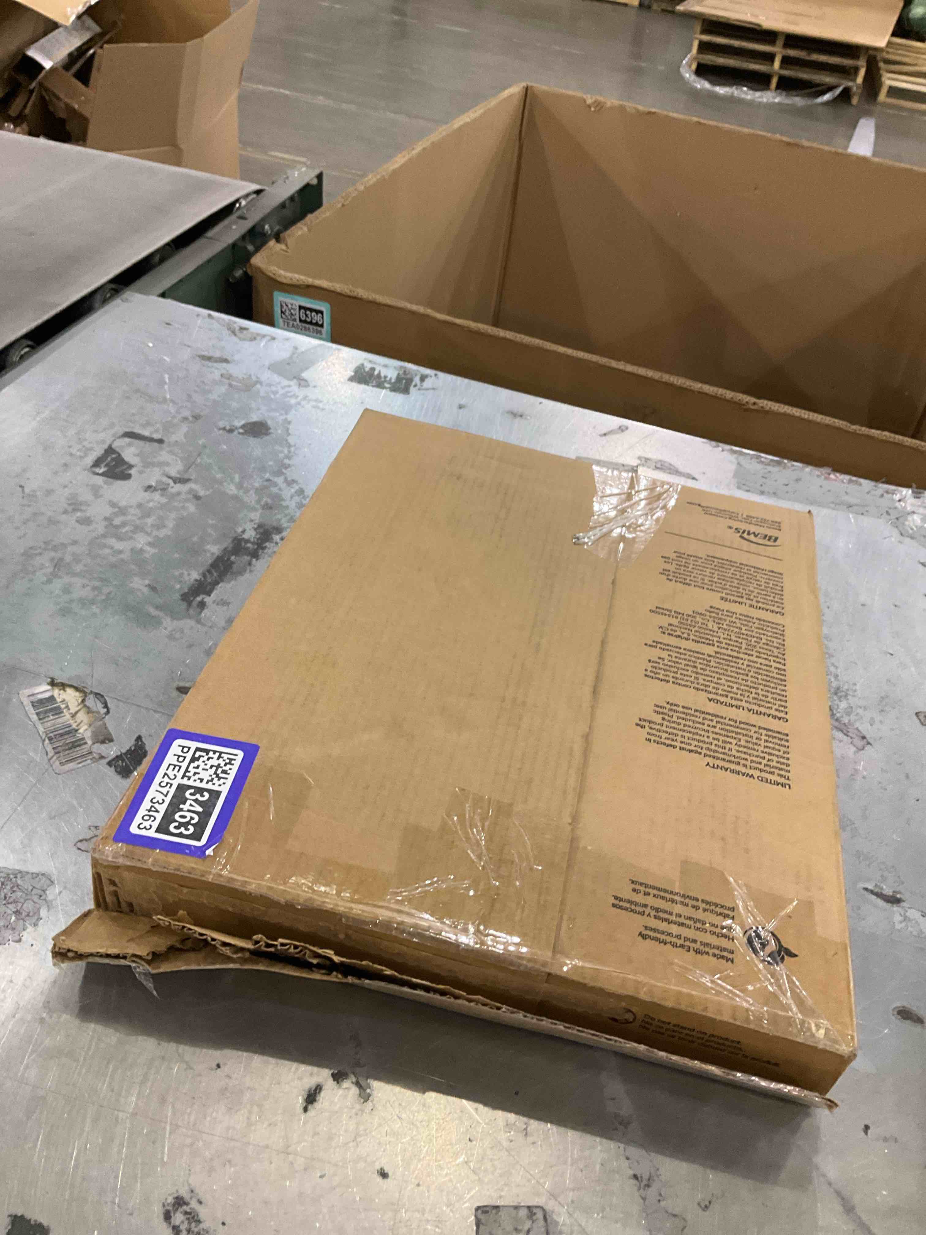 https://s3.amazonaws.com/lotting-images-prod/bidfta/PPE2573463_1745498126422.jpeg