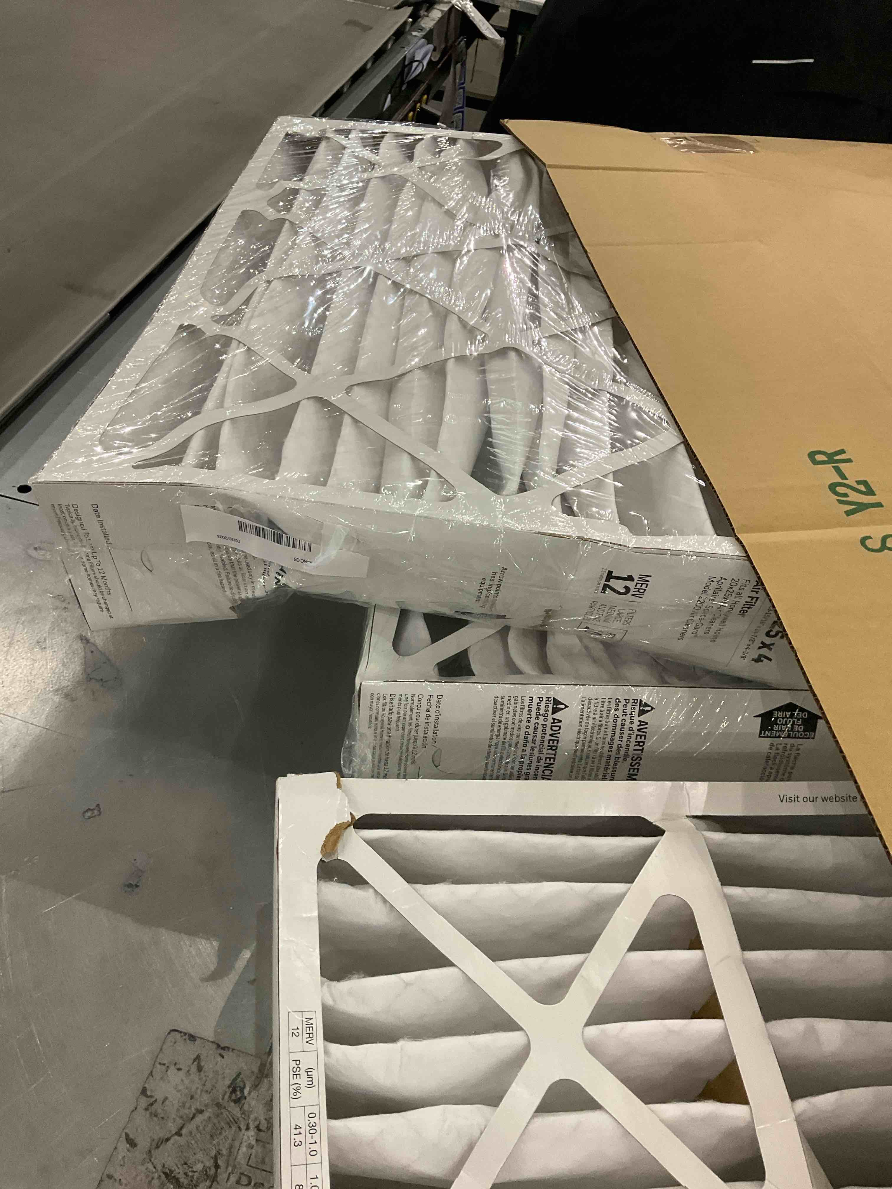 https://s3.amazonaws.com/lotting-images-prod/bidfta/PPE2573475_1745495952510.jpeg