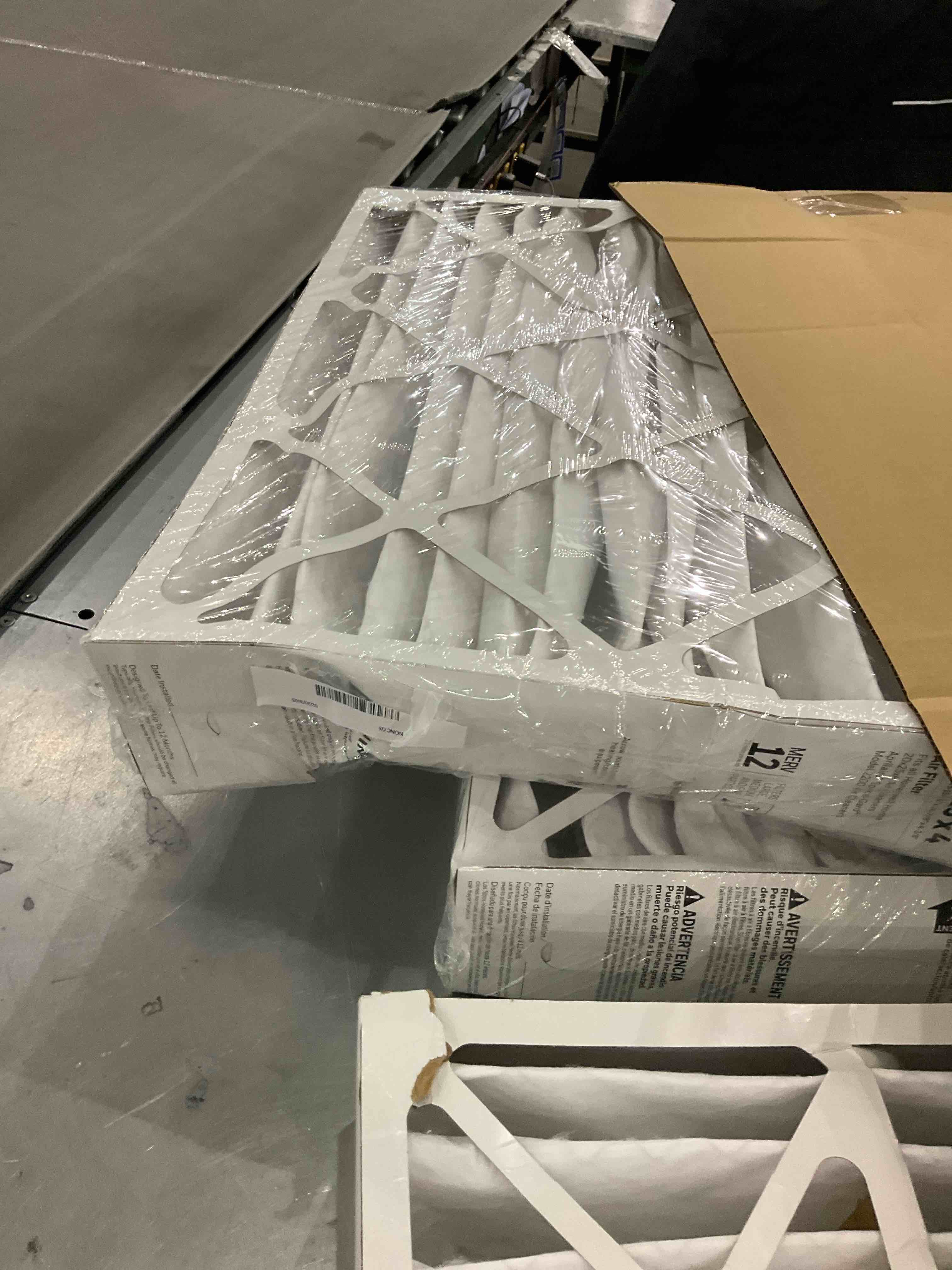 https://s3.amazonaws.com/lotting-images-prod/bidfta/PPE2573475_1745495954049.jpeg