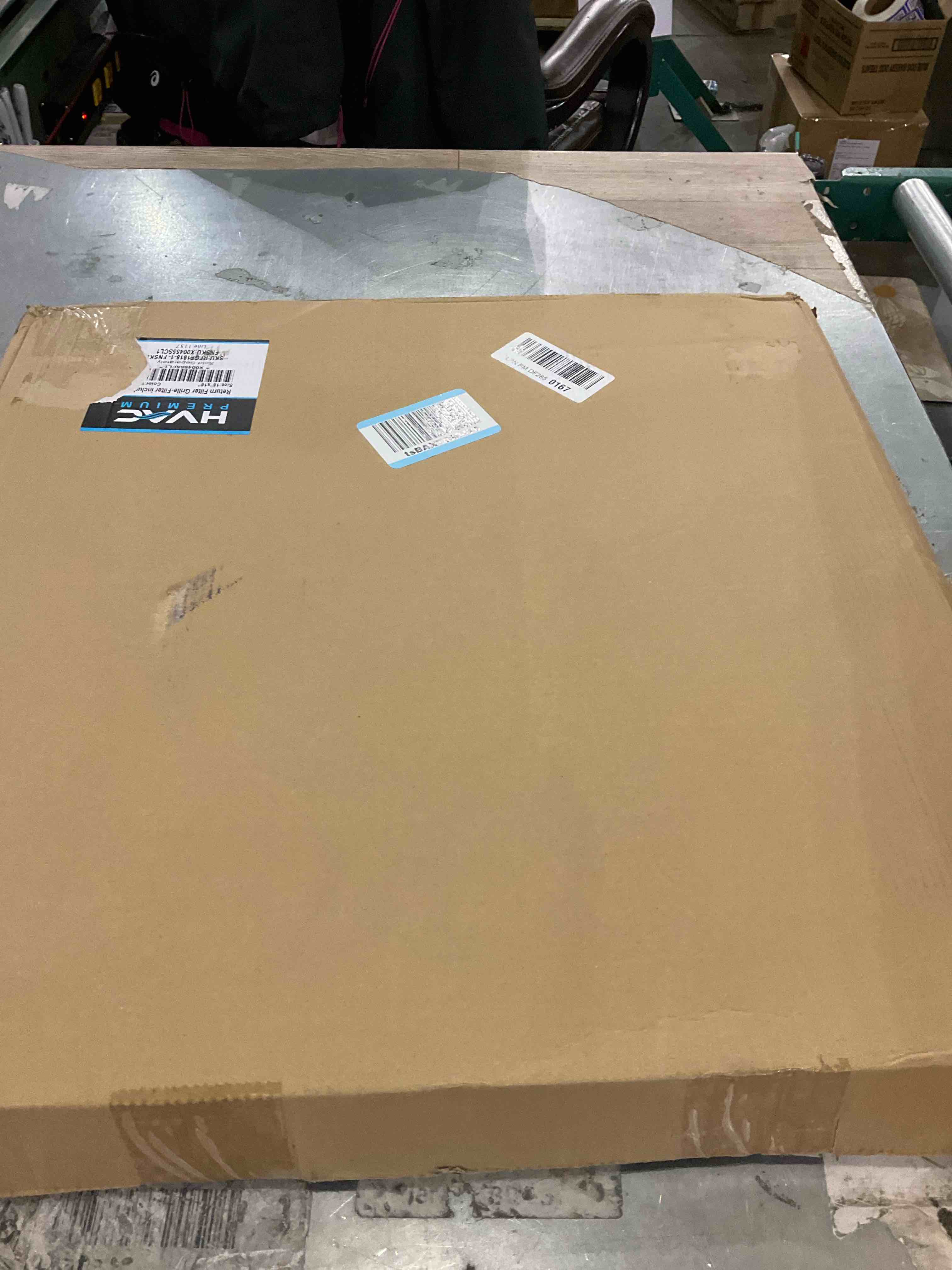 https://s3.amazonaws.com/lotting-images-prod/bidfta/PPE2573492_1745498488738.jpeg