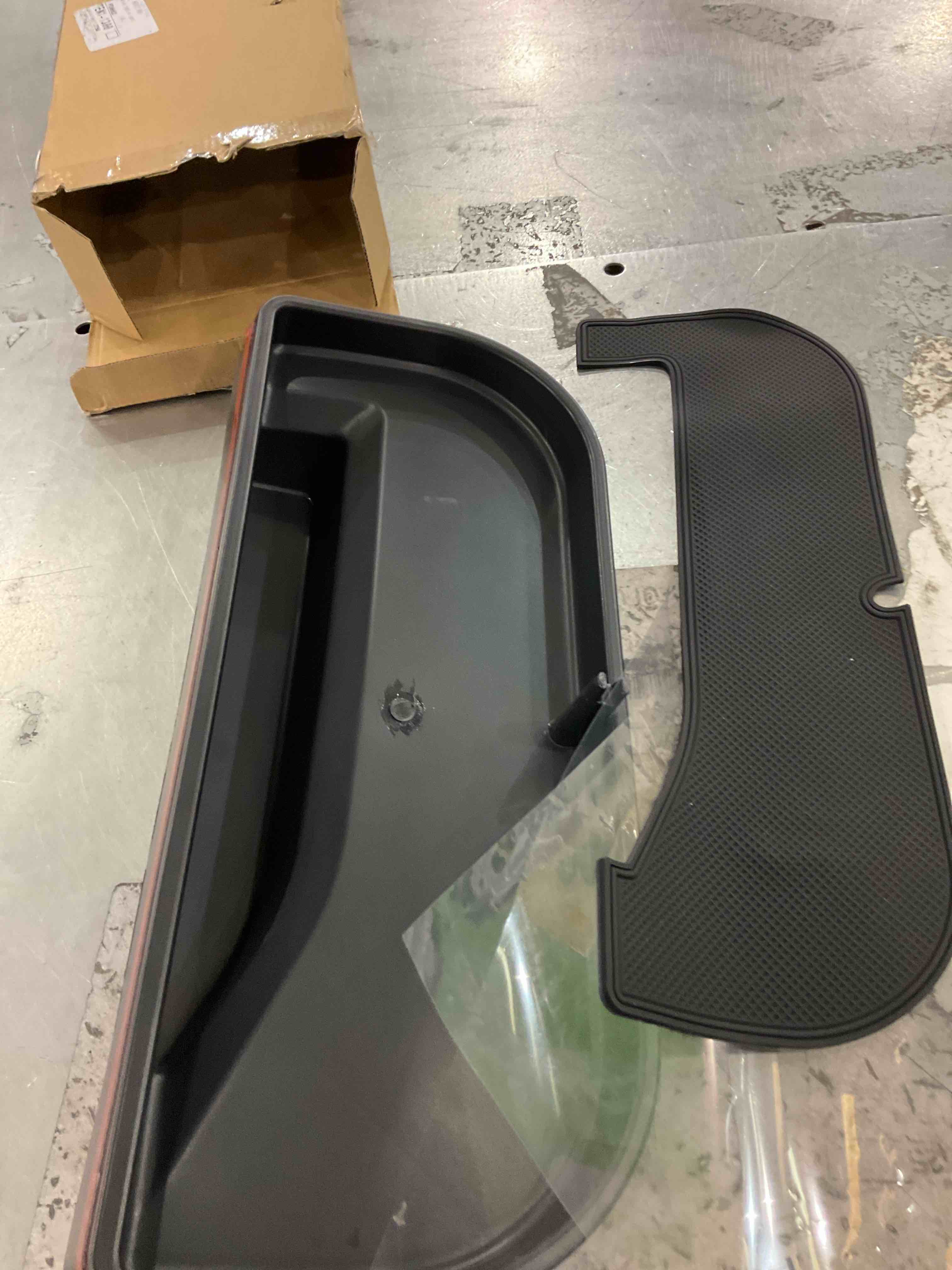 https://s3.amazonaws.com/lotting-images-prod/bidfta/PPE2573572_1745504966978.jpeg