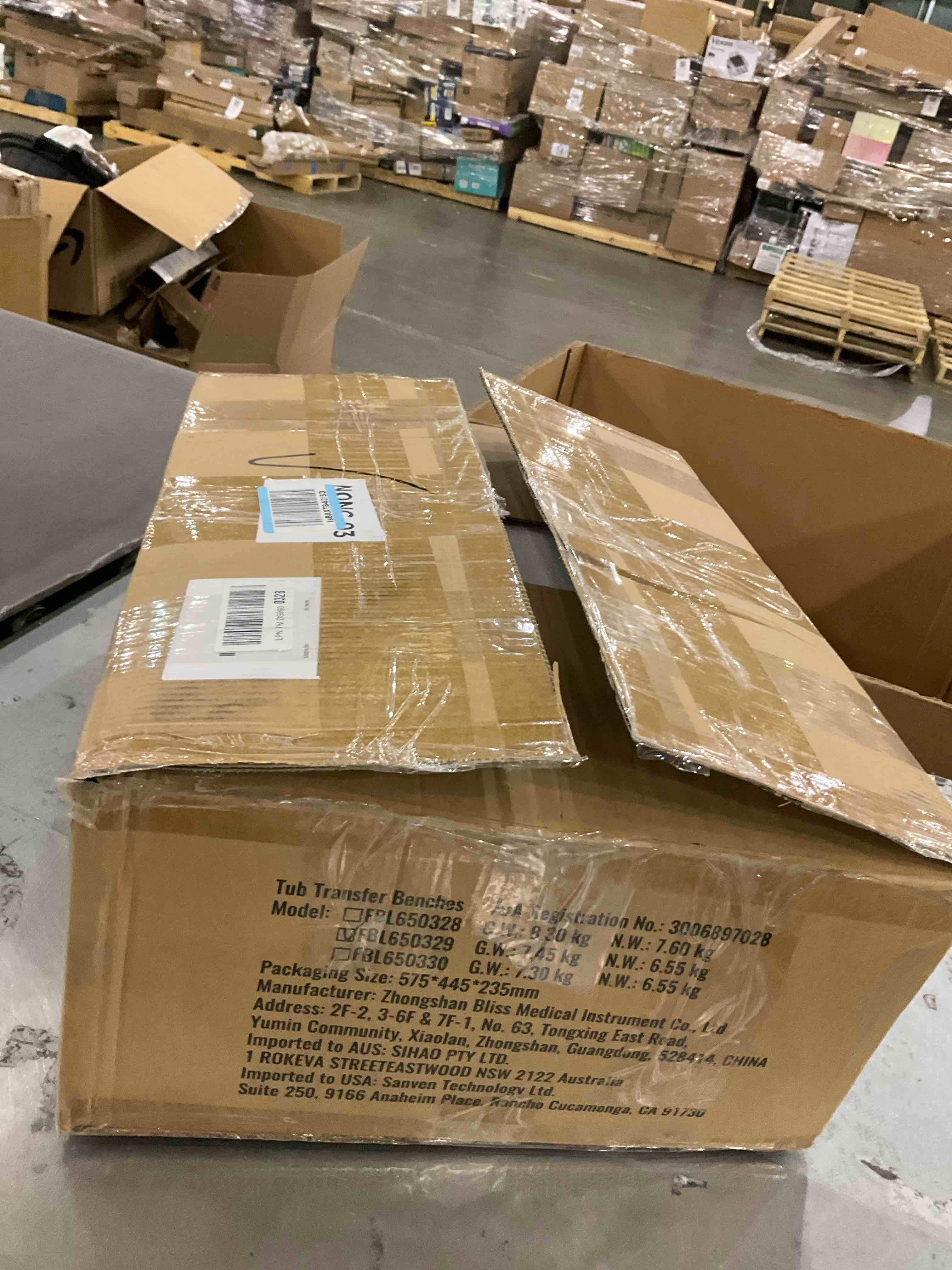 https://s3.amazonaws.com/lotting-images-prod/bidfta/PPE2573575_1745501743592.jpeg