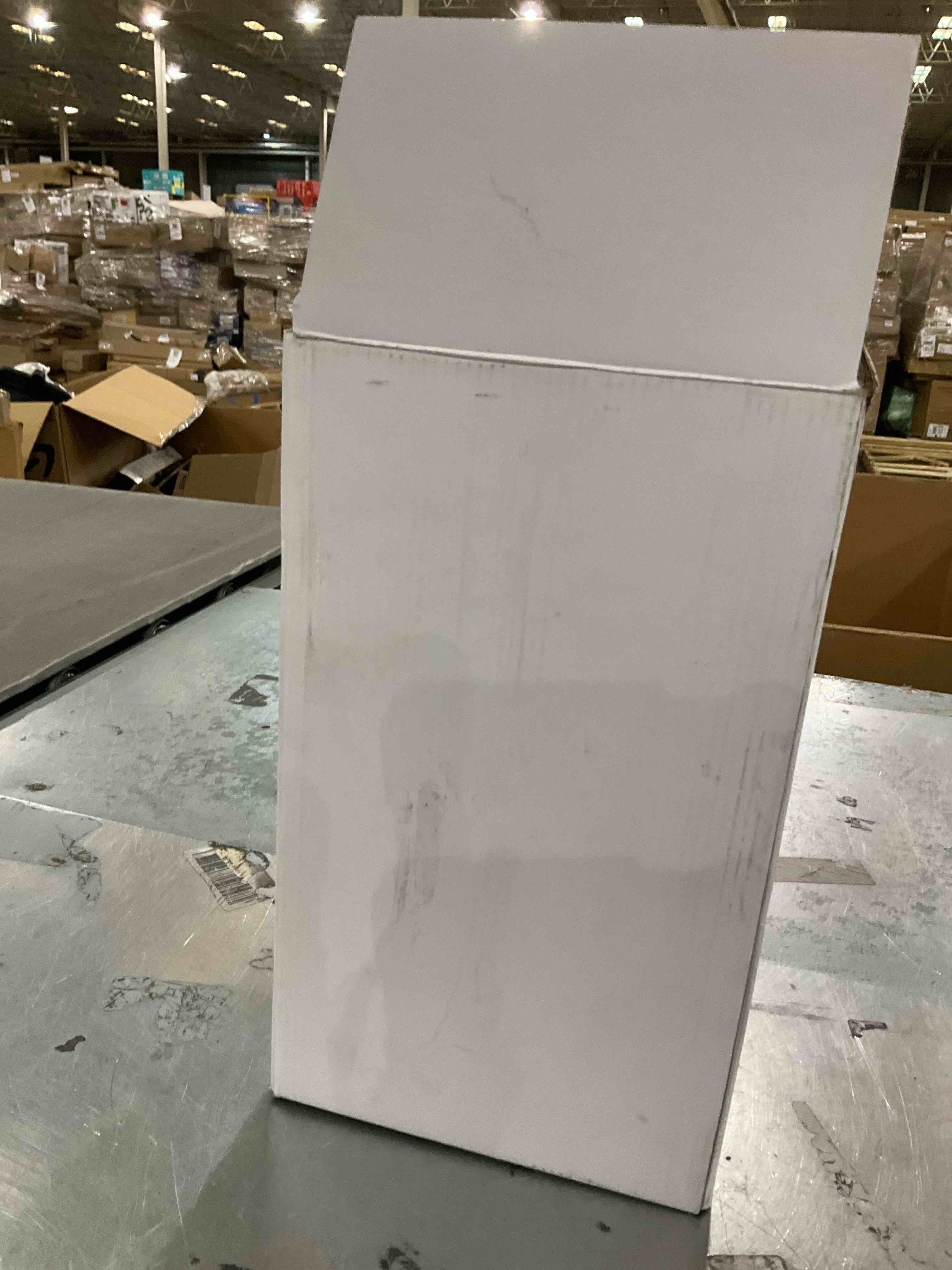 https://s3.amazonaws.com/lotting-images-prod/bidfta/PPE2573691_1745503988935.jpeg