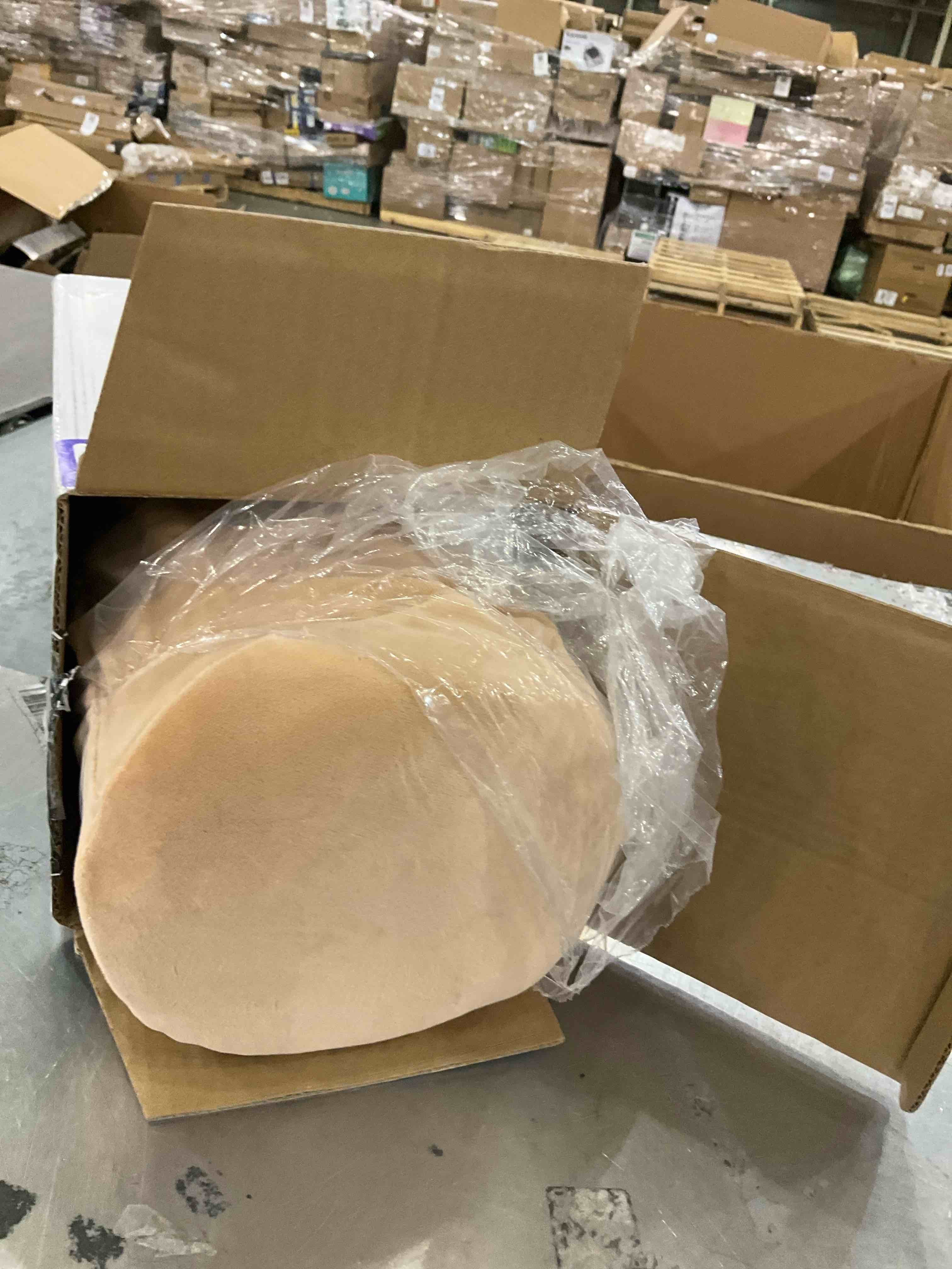https://s3.amazonaws.com/lotting-images-prod/bidfta/PPE2573691_1745503996848.jpeg
